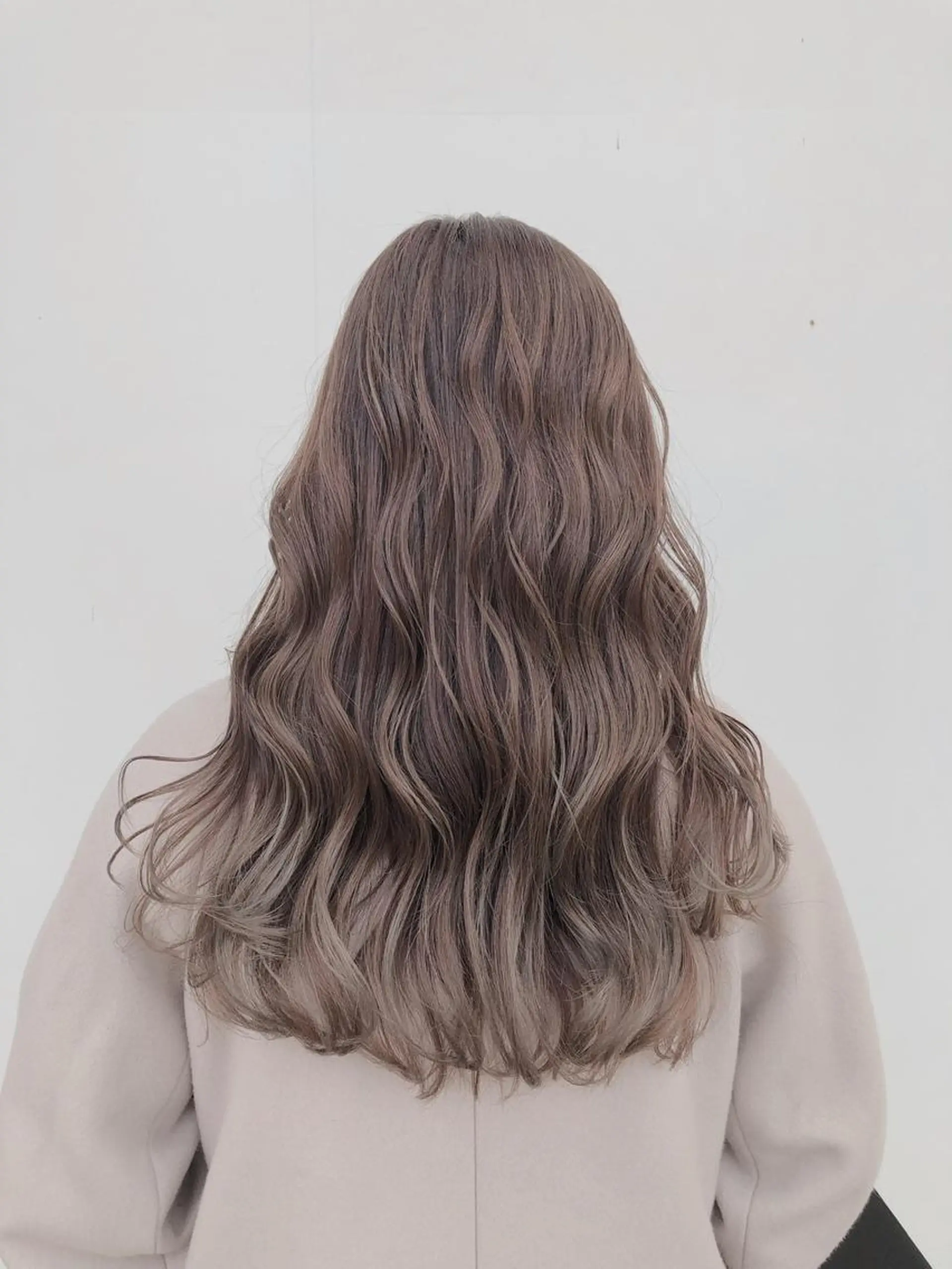 ロング カラー 韓国🩵海外ヘア 宮川華奈のヘアスタイル