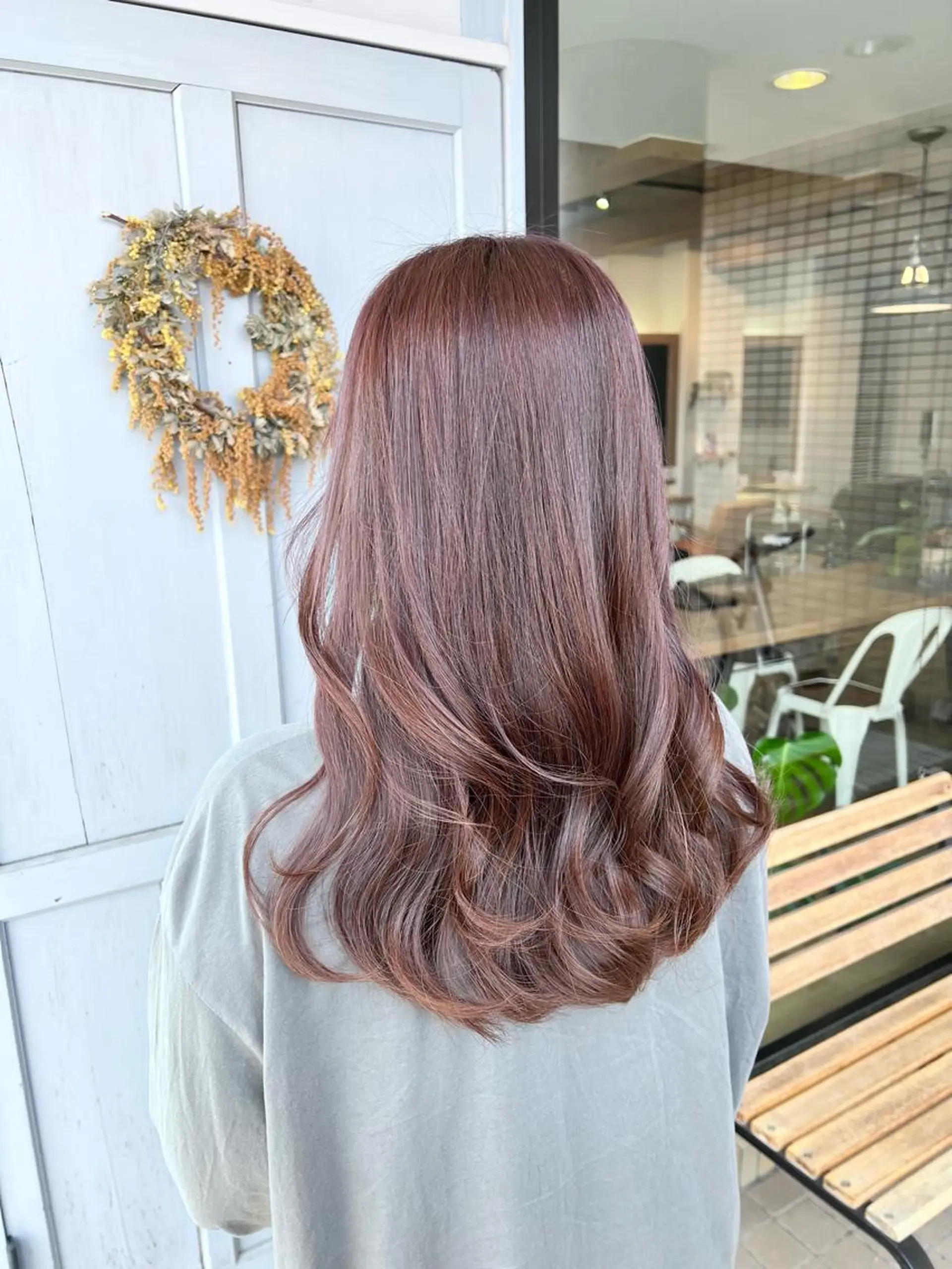 ロング カラー ハイライトカラー ピンクカラー ハイライト ヘアカラー トリートメント ツキダテ ユイのヘアスタイル
