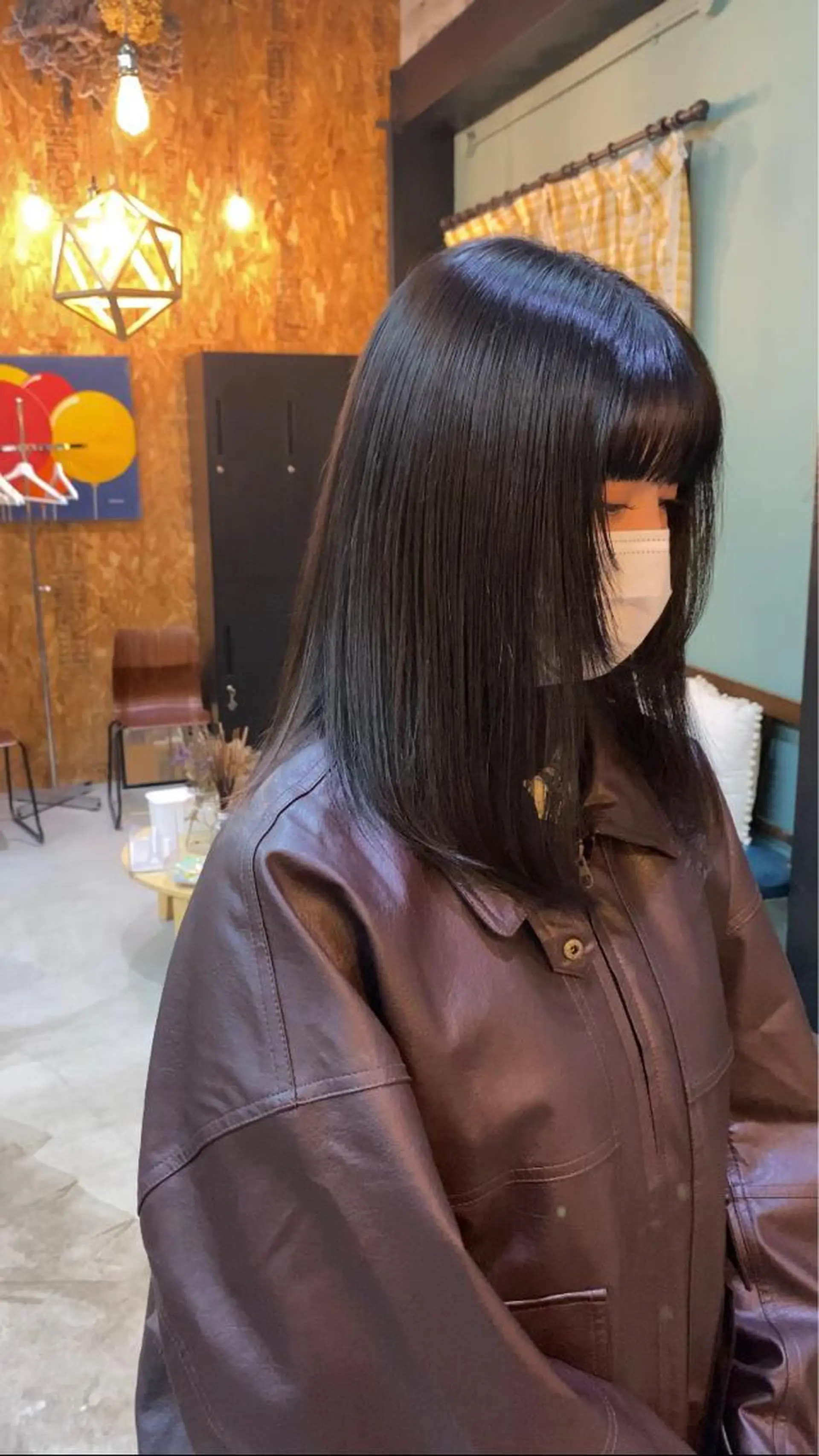 ミディアム カット ヘアカラー トリートメント 問屋町chapter 日笠快生のヘアスタイル