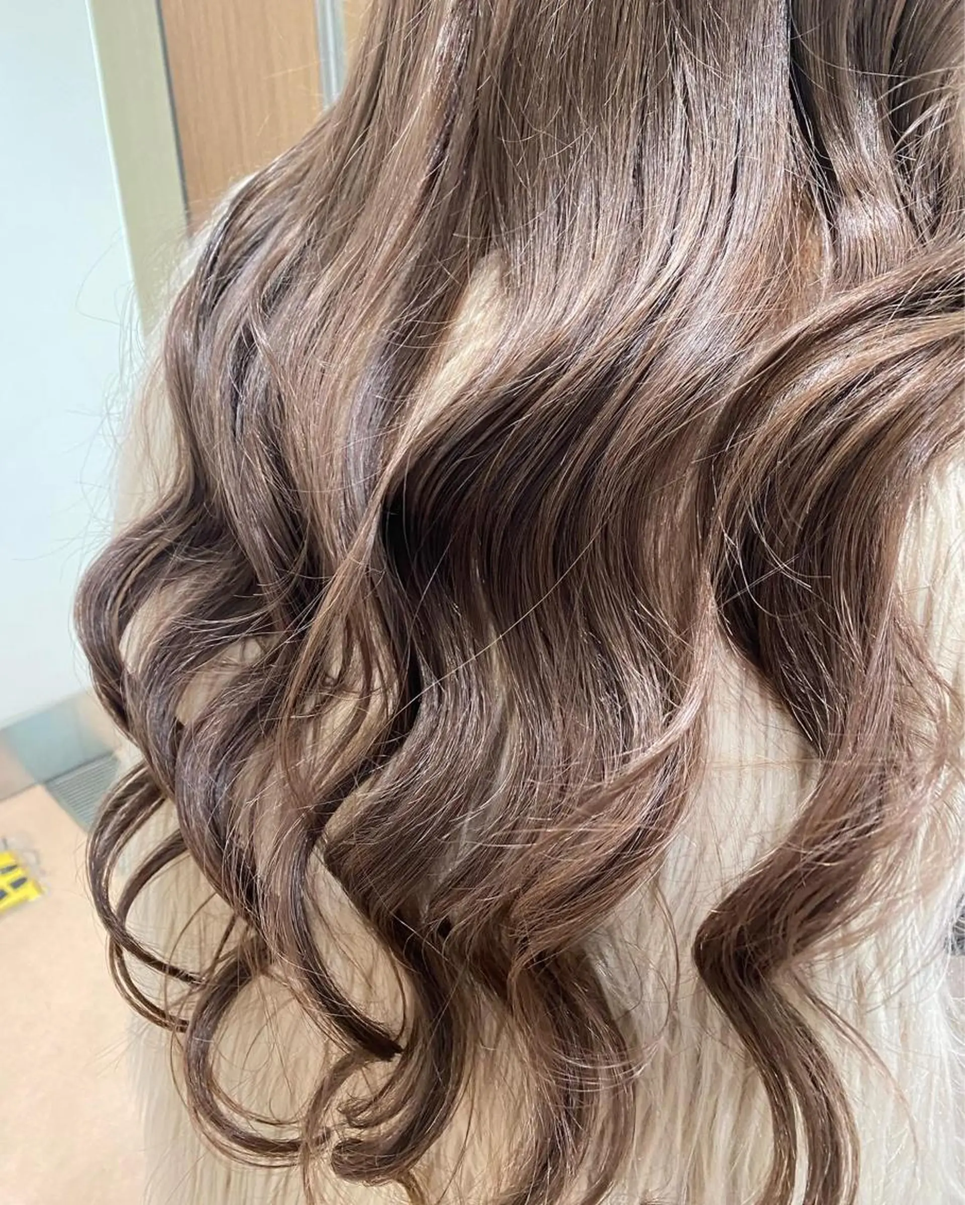 ロング カラー ベージュカラー ブリーチ ダブルカラー ピンクカラー ピンクベージュ ENO ✨ハイトーン✨のヘアスタイル
