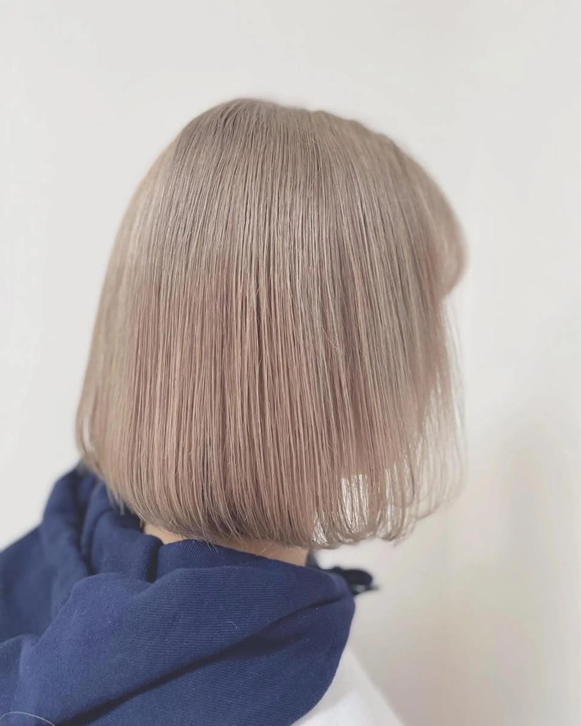 ミディアム カラー ブリーチ 💛🤍U too e’s 鎌倉🧸のヘアスタイル