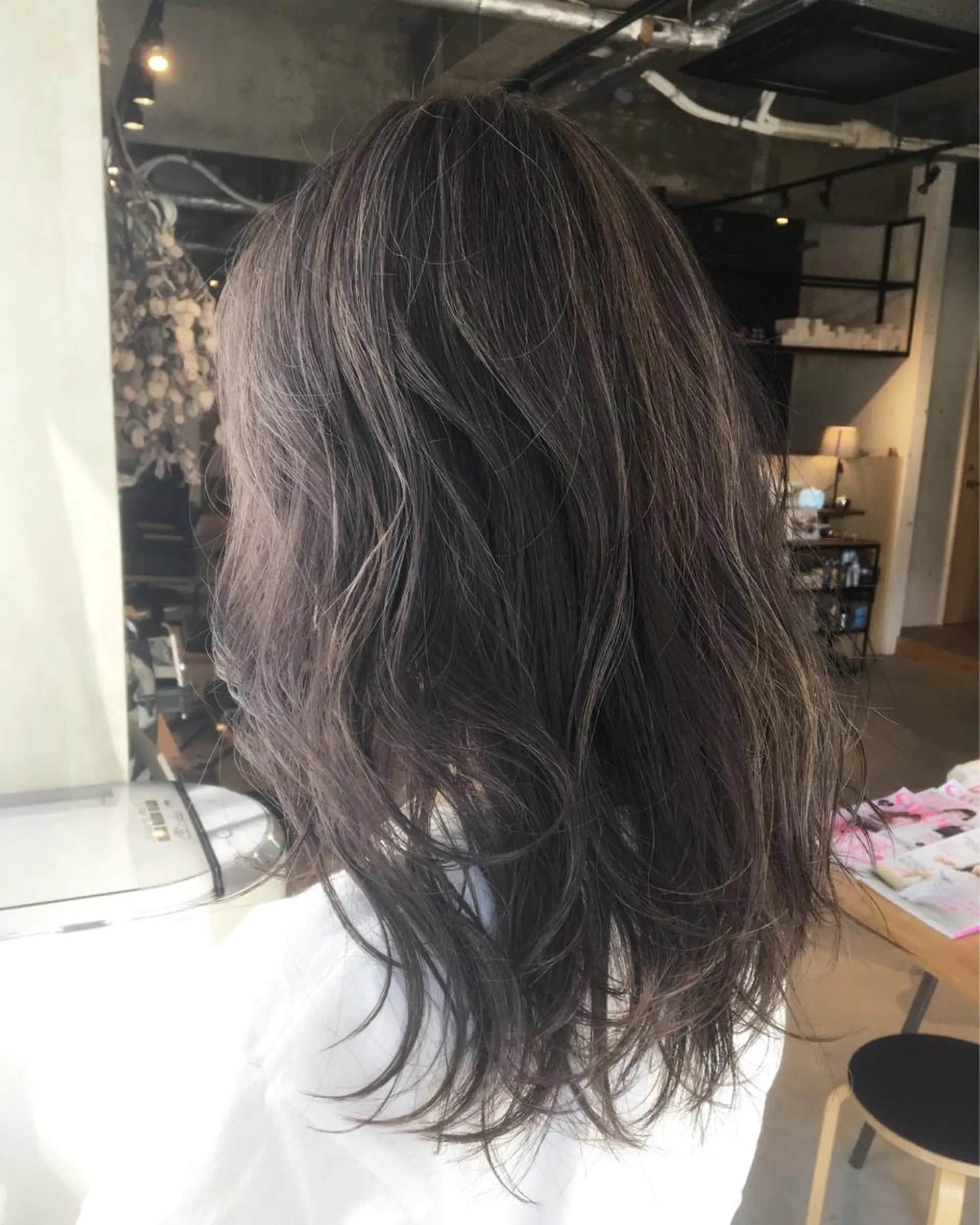 セミロング 岡本 一平のヘアスタイル