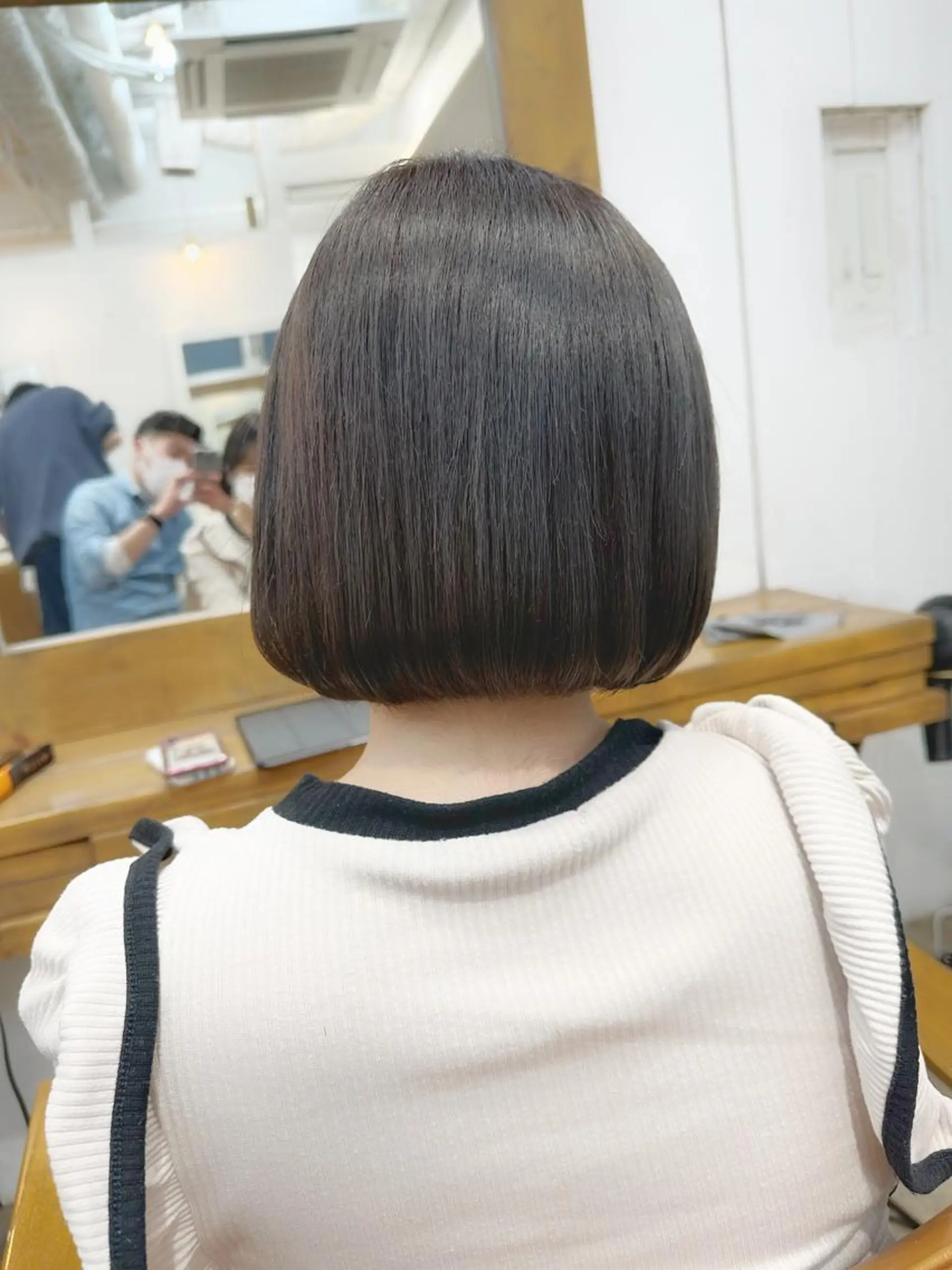 ショート カラー ショートボブ ショートレイヤー ハンサムショート 丸みショート ブリーチ カット ヘアカラー newline銀座所属・銀座ショート/ 大人ショート/金子涼のヘアスタイル