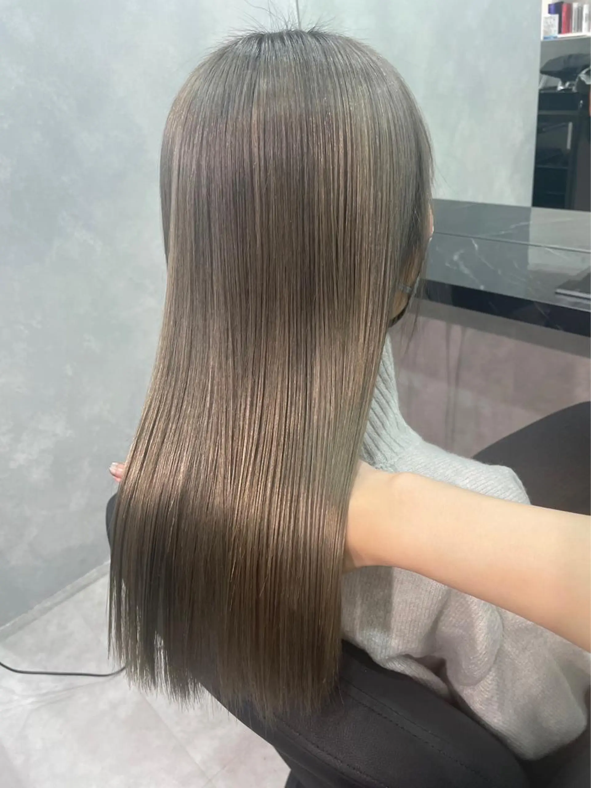 セミロング カラー ヘアカラー LUANA/千種 さなのヘアスタイル