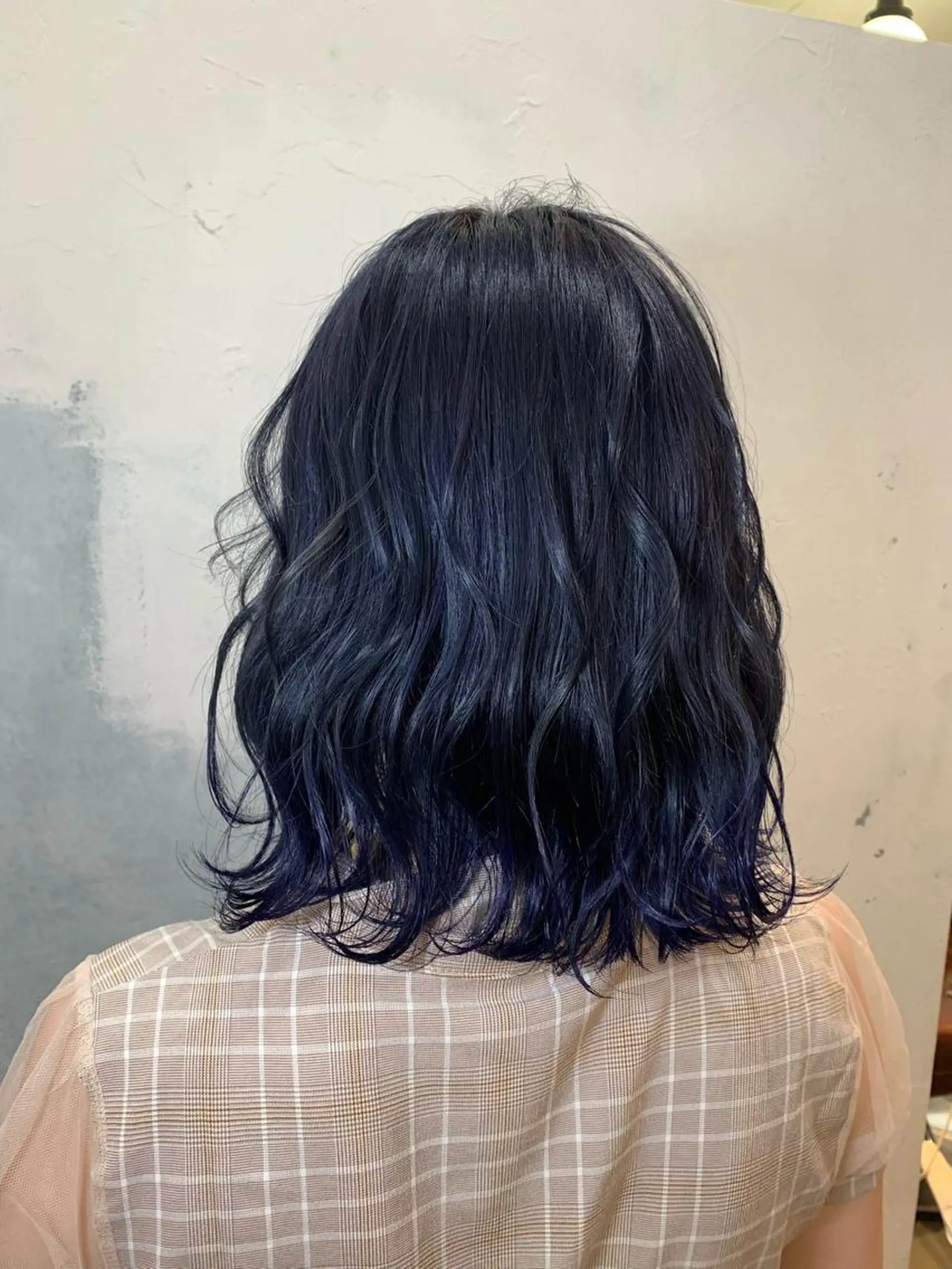 ミディアム カラー ブリーチ ネイビーカラー ヘアカラー トリートメント 🍑艶髪✖️暖色系 ✨momoka🍑のヘアスタイル