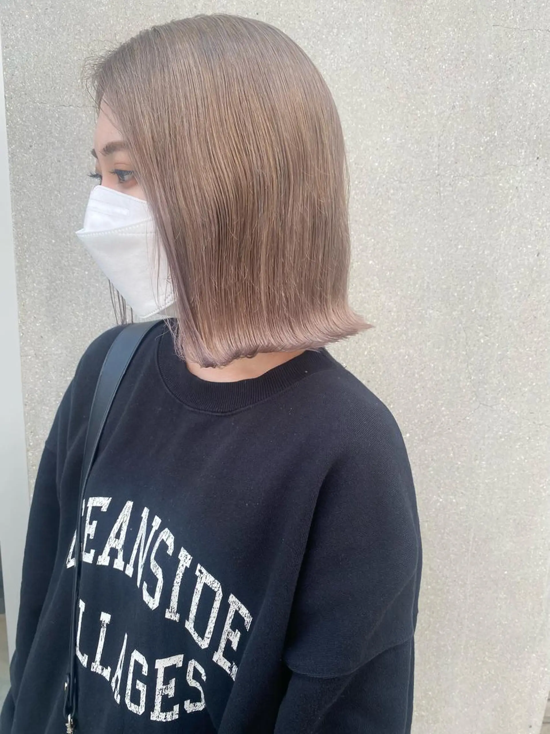 カラー ベージュカラー ホワイトベージュ カット ヘアカラー AYANE 韓国ヘア /レイヤーカットのヘアスタイル