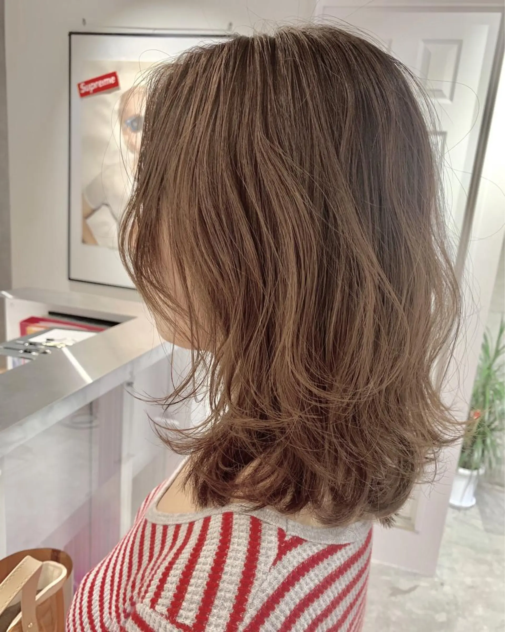 ミディアム カラー ベージュカラー ブリーチ ブリーチなしカラー カット ヘアカラー 艶髪ハイトーンカラー 💘kazueのヘアスタイル