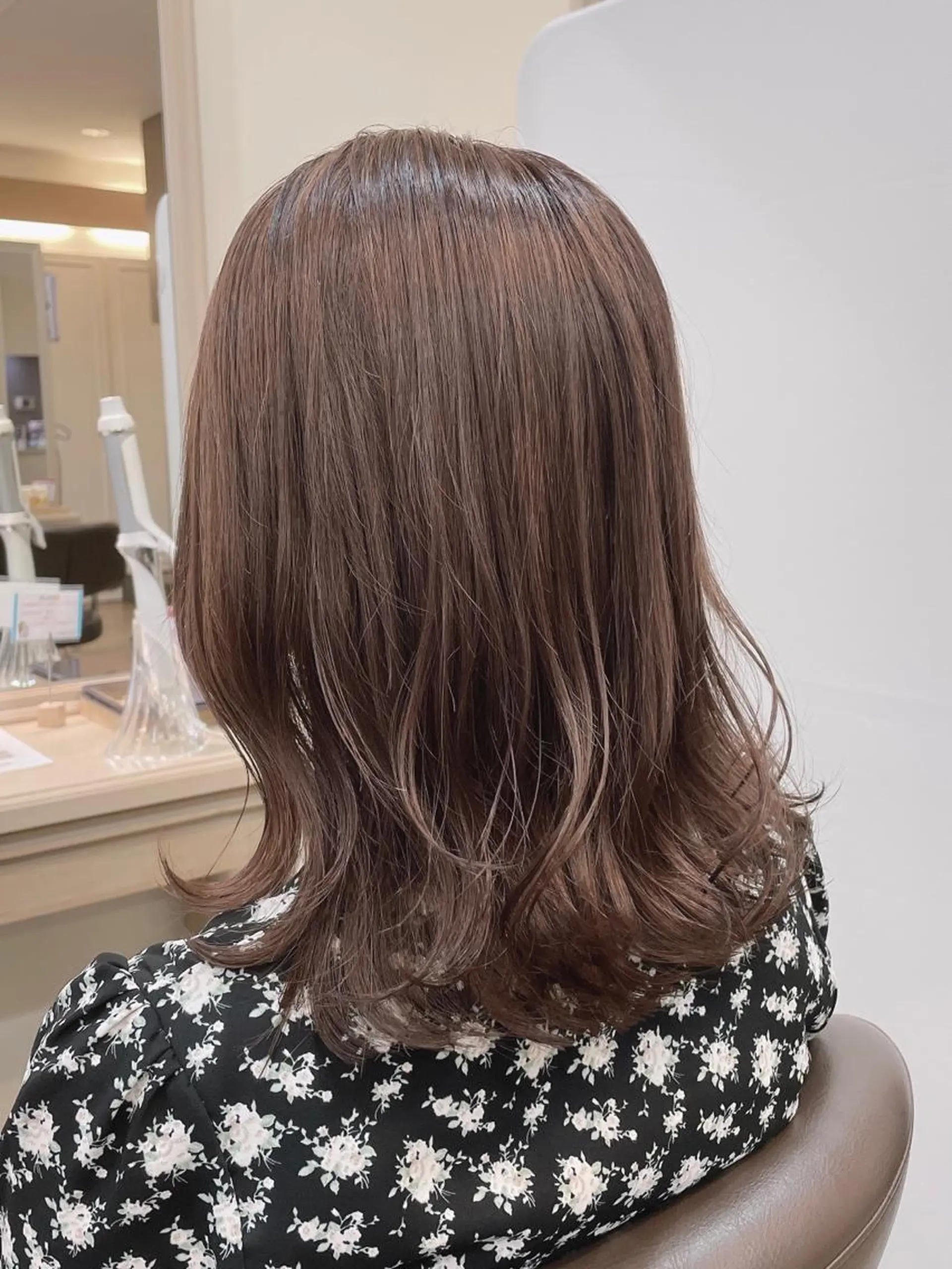 ミディアム カラー ベージュカラー イルミナカラー ラベンダーカラー ラベンダーベージュ ヘアカラー 尚平 髪質改善 大人のデザインカラーのその他イメージ