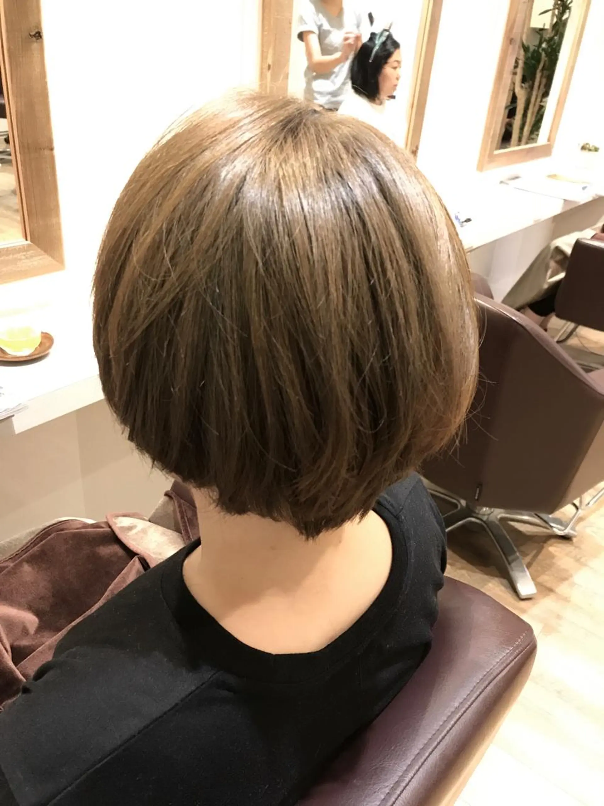 ショート カラー レイヤーカット ショートヘア ショート×カラー 🦊堀米早紀【荻窪】のマツエク・マツパデザイン