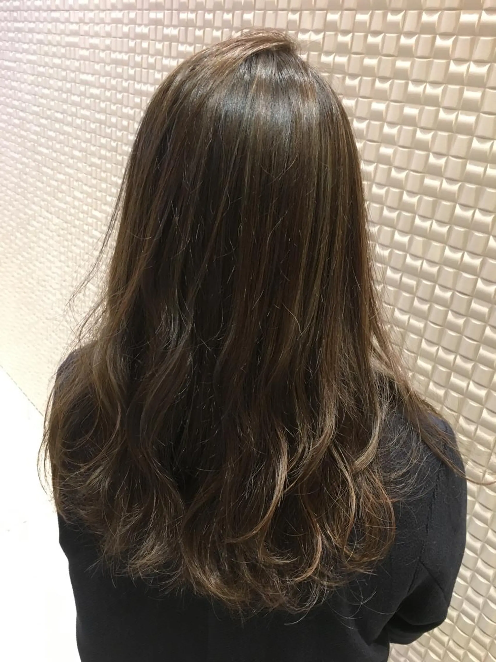 ミディアム セミロング ロング カラー アッシュ ハイライトカラー ハイライト scene.池袋所属・scene. haraのヘアスタイル