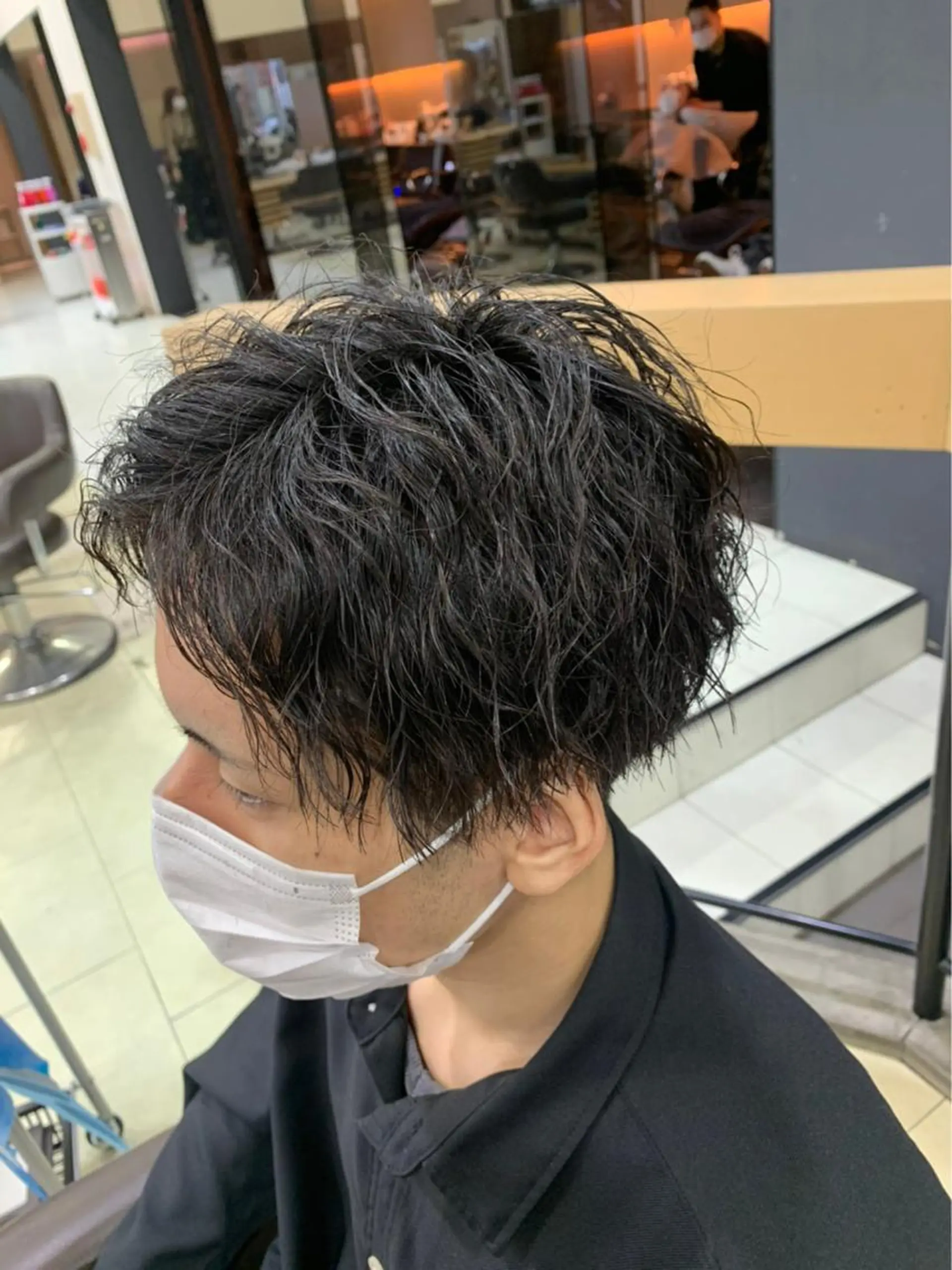 ミディアム カラー パーマ メンズ カット パーマ ダウンパーマ🇰🇷 毛流れパーマ【かな】のヘアスタイル