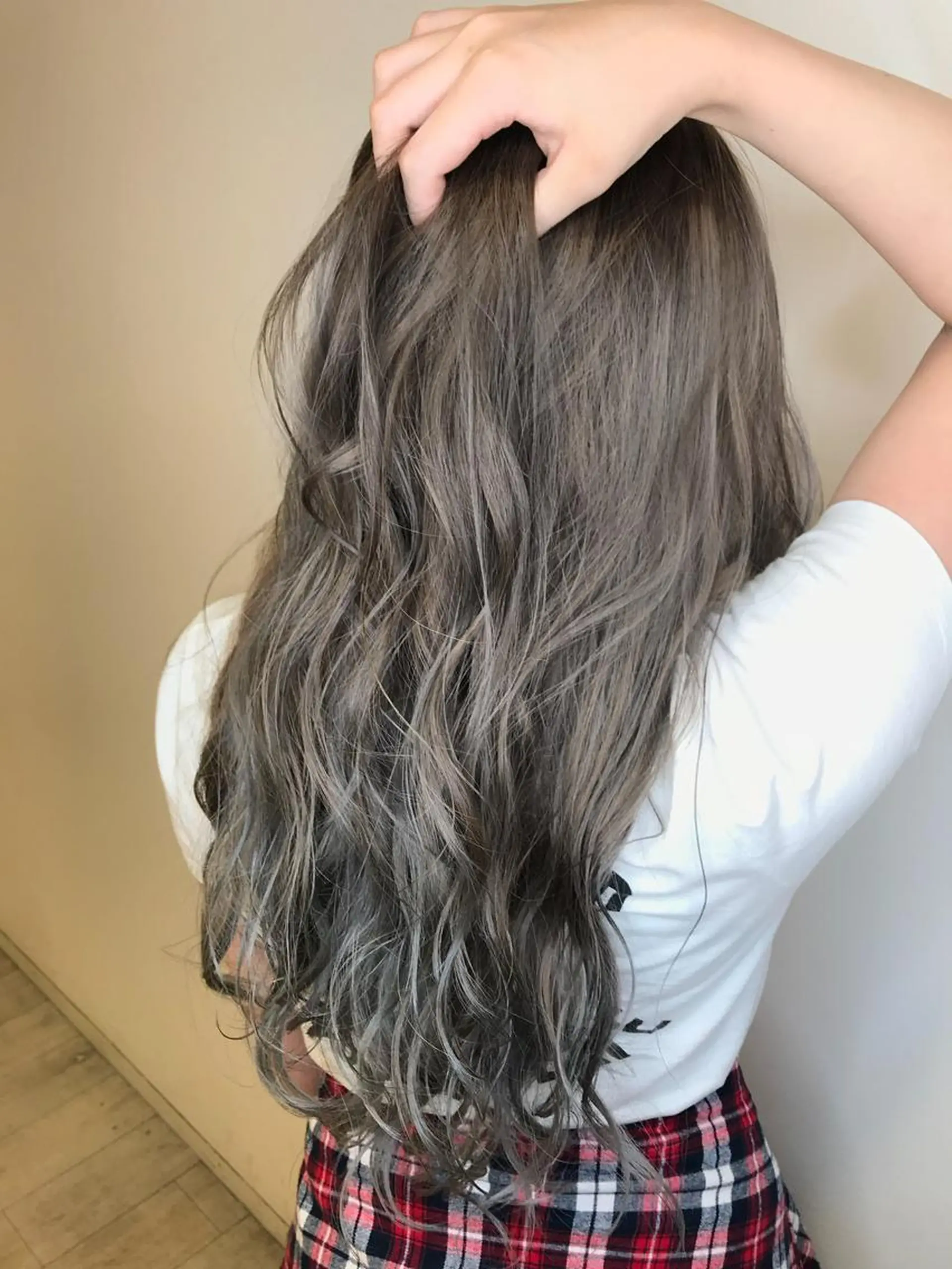 ロング カラー ブリーチ グラデーションカラー ハイライトカラー イルミナカラー ハイライト ヘアカラー トリートメント MIRU by INCE HAIR所属・chiyo yasuのヘアスタイル