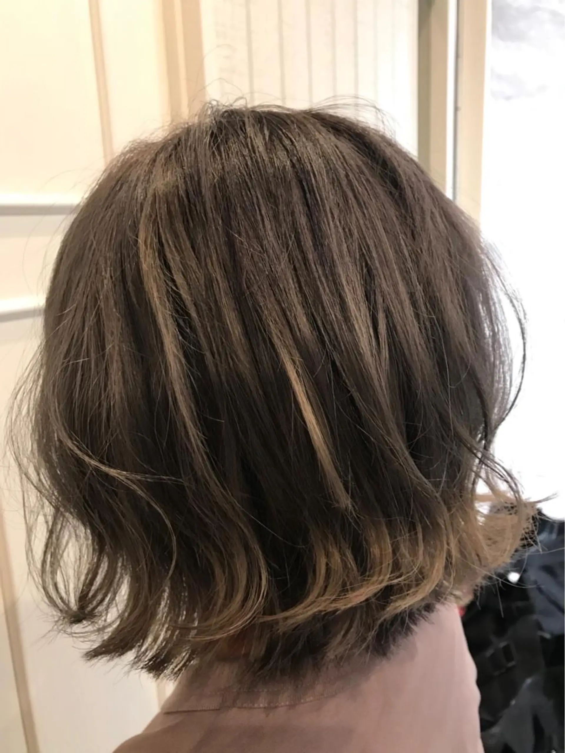 ショート カラー グレージュ ハイライトカラー ハイライト 💈Blanco💈 カラー&ケア🌈のヘアスタイル