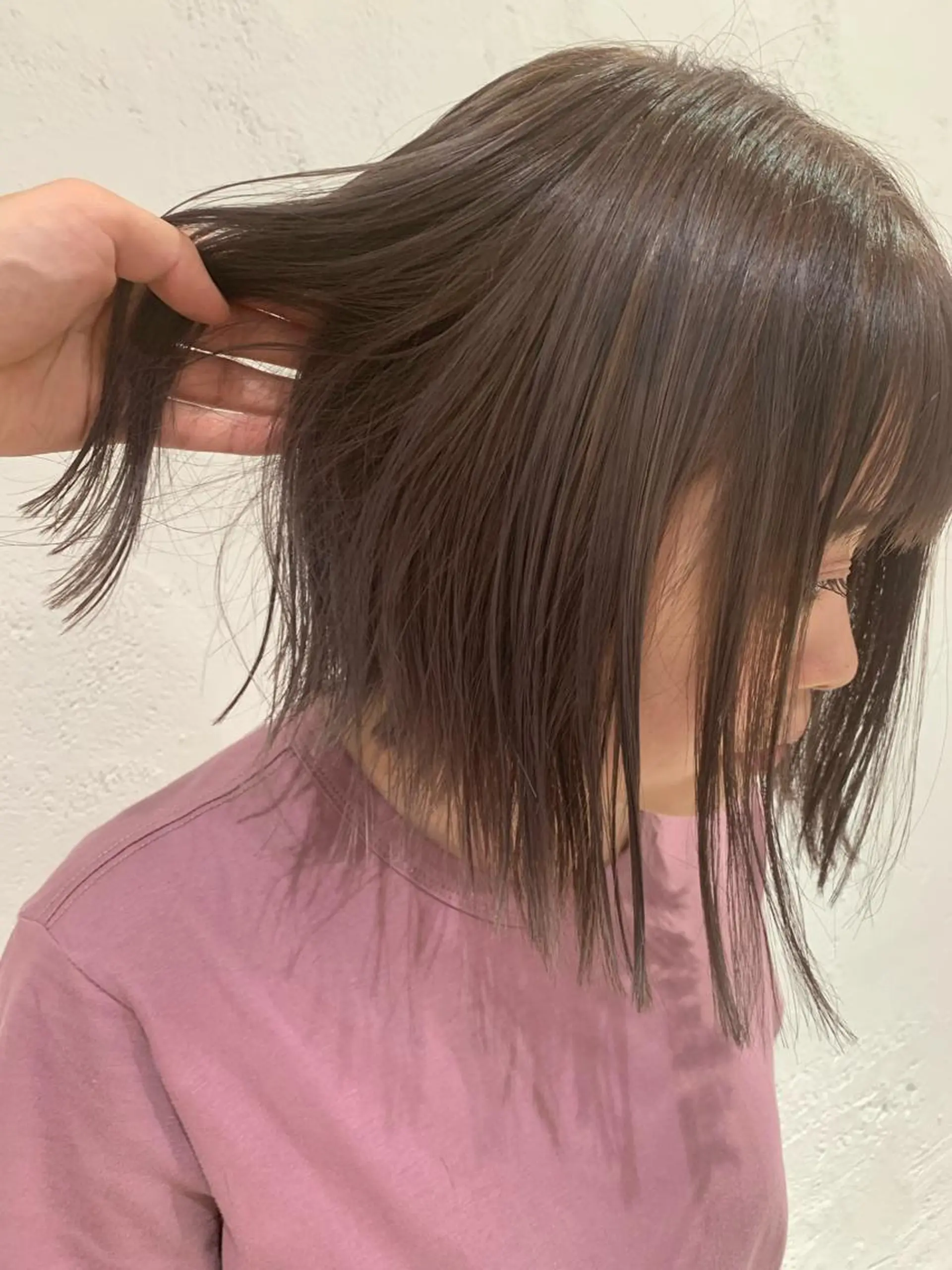 ミディアム カラー ヘアアレンジ ブリーチ グレージュ ハイトーンカラー シアーグレージュ 🫧透明感カラー/ ボブ/小笠原🪽のヘアスタイル