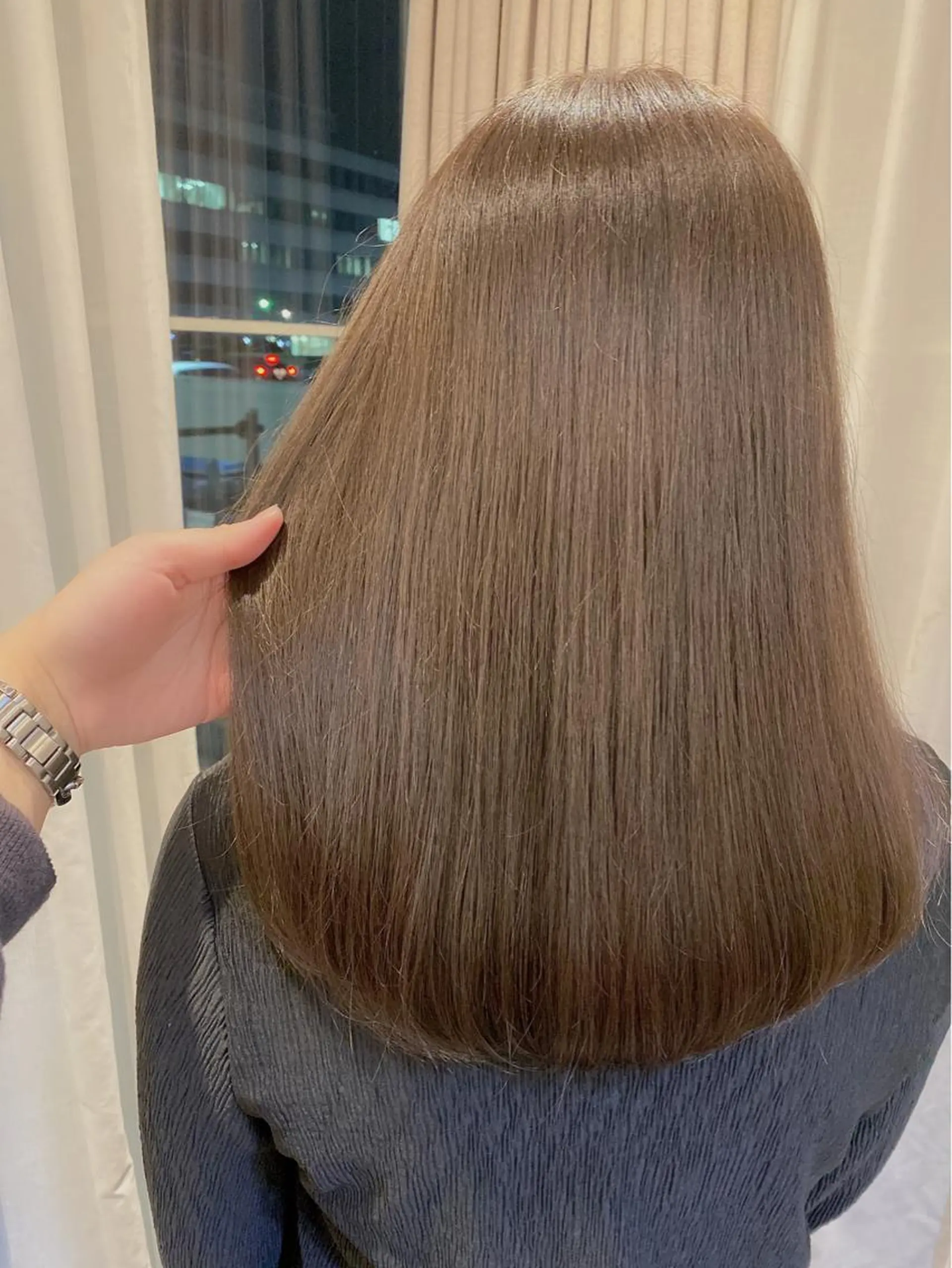 ミディアム カラー イルミナカラー sio.nail&eyebrow salon shimokitazawa2号店所属・nailist mana𖤐´-のネイルデザイン