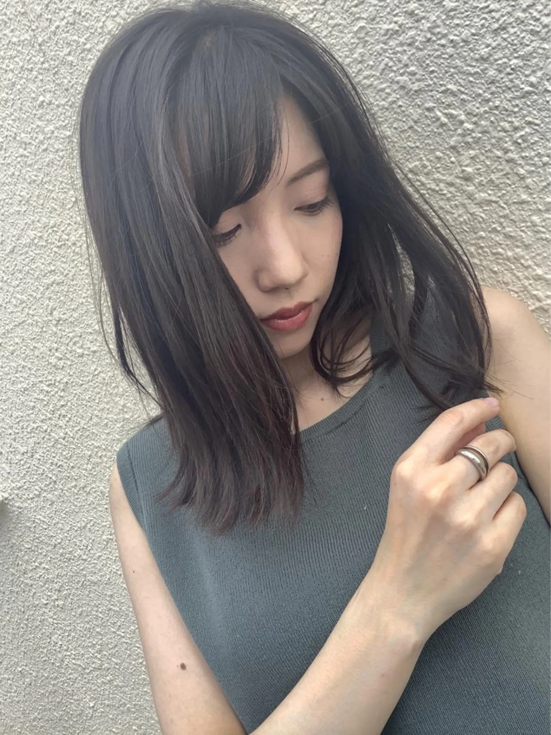 カラー 透明感カラー グレージュ オリーブグレージュ オリーブグレー 稲田 全将のヘアスタイル