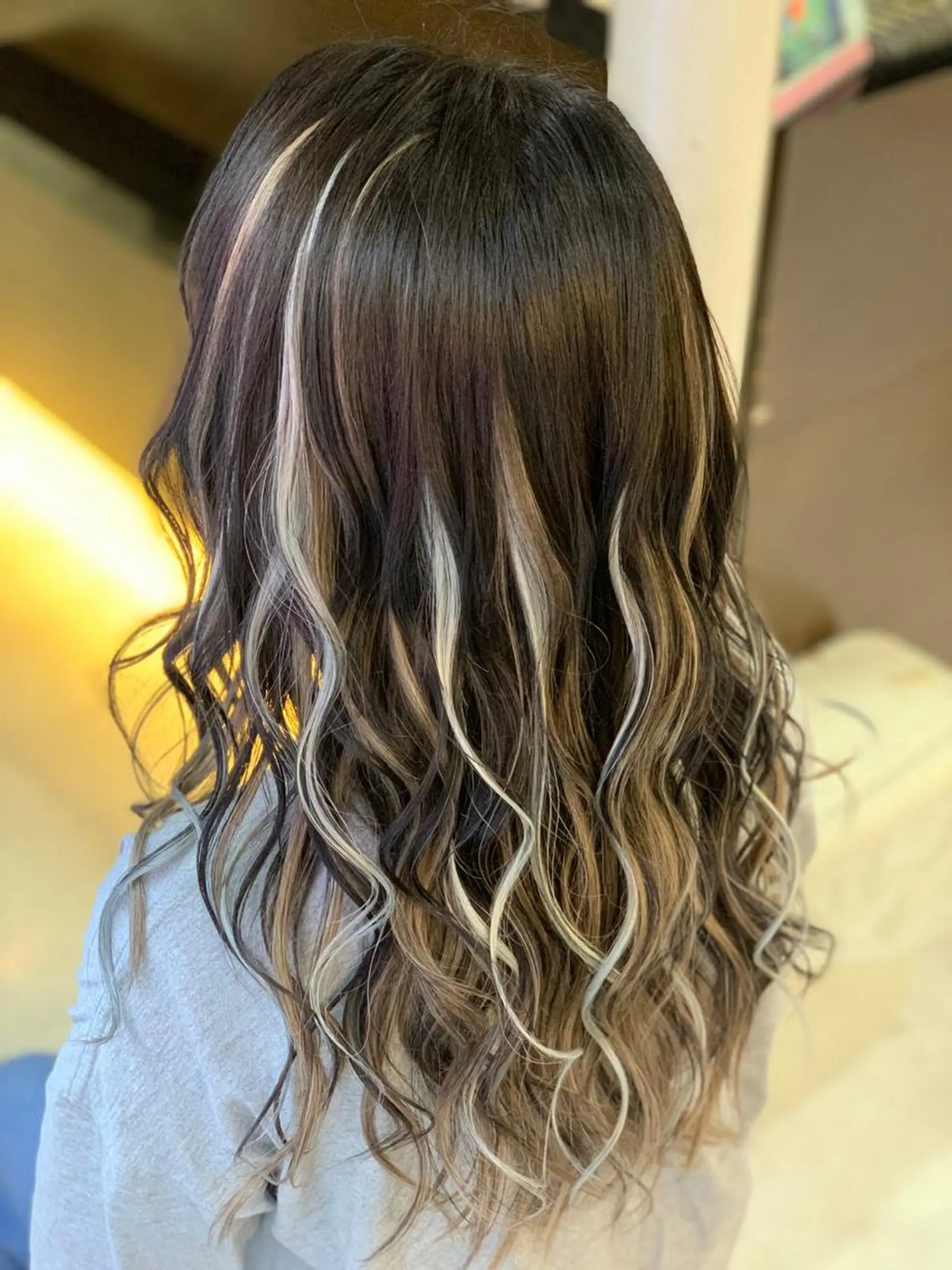 ミディアム カラー シールエクステ ベージュカラー ハイライトカラー エクステ ハイライト ✂️大門 巧✂️ LAFF難波店のヘアスタイル