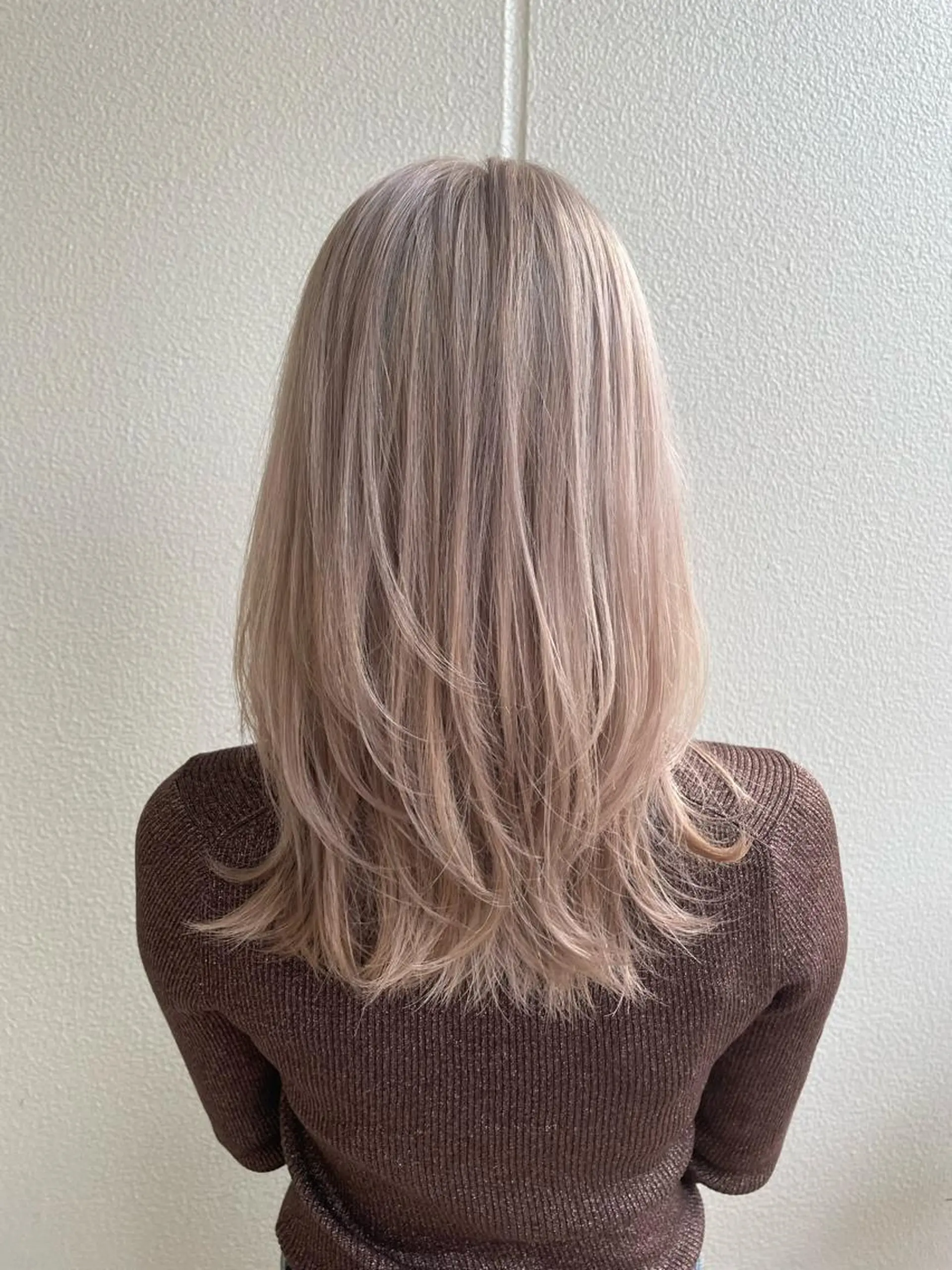 セミロング カラー ヘアカラー トリートメント ヘッドスパ ヘアセット 小顔ショート✨️ RIEのヘアスタイル