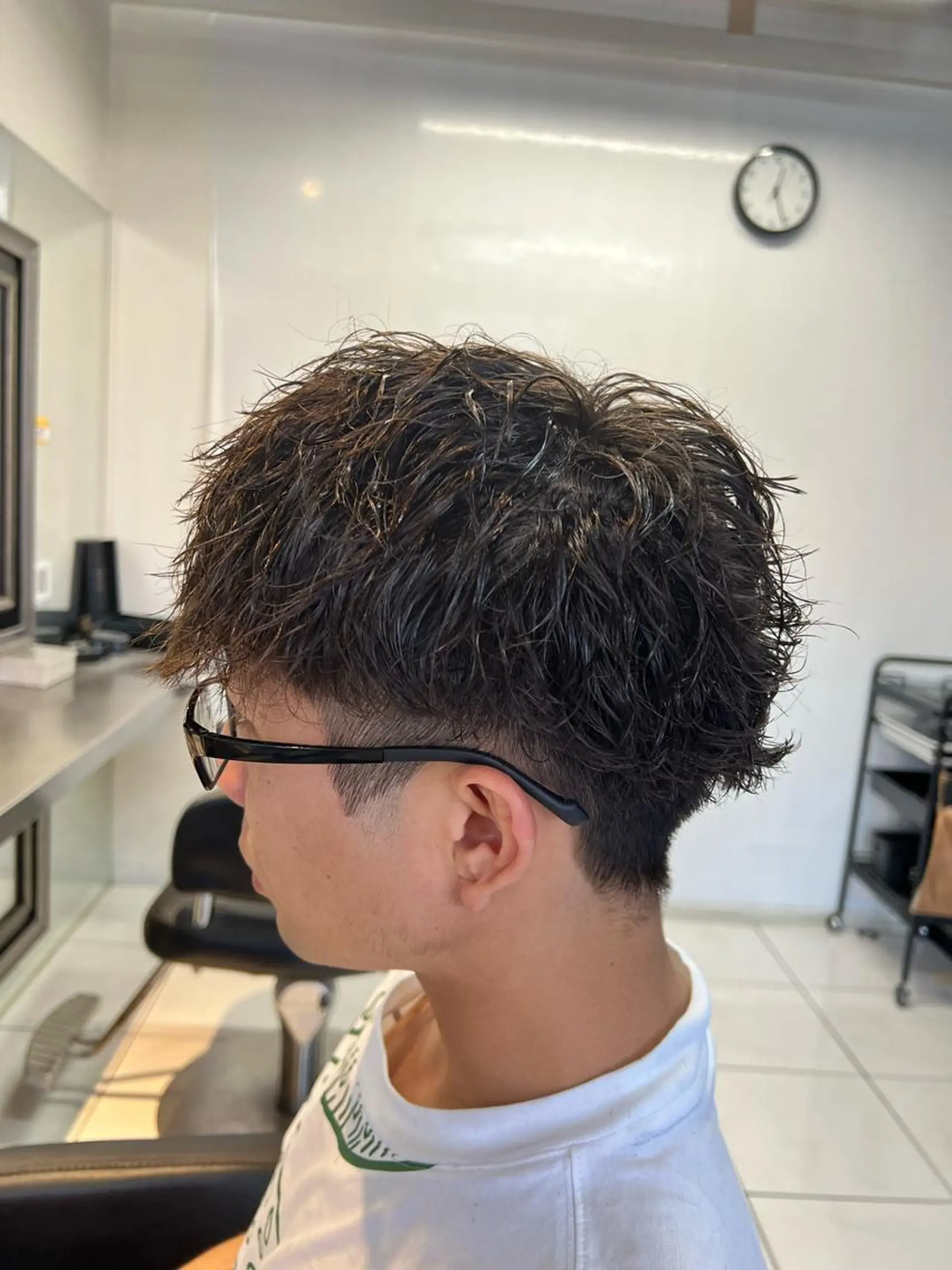 パーマ メンズ センターパート フェードカット カルマパーマ マッシュ メンズパーマ カット パーマ パーマ特化美容師 茂木広幸のヘアスタイル
