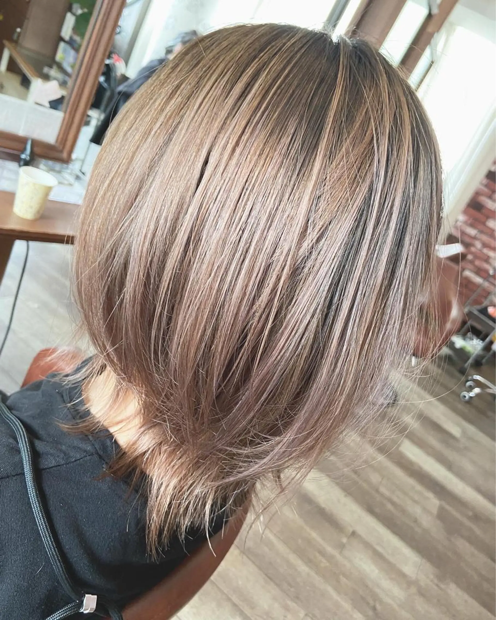 カラー ロイヤルスイート所属・眞壁 華子のヘアスタイル