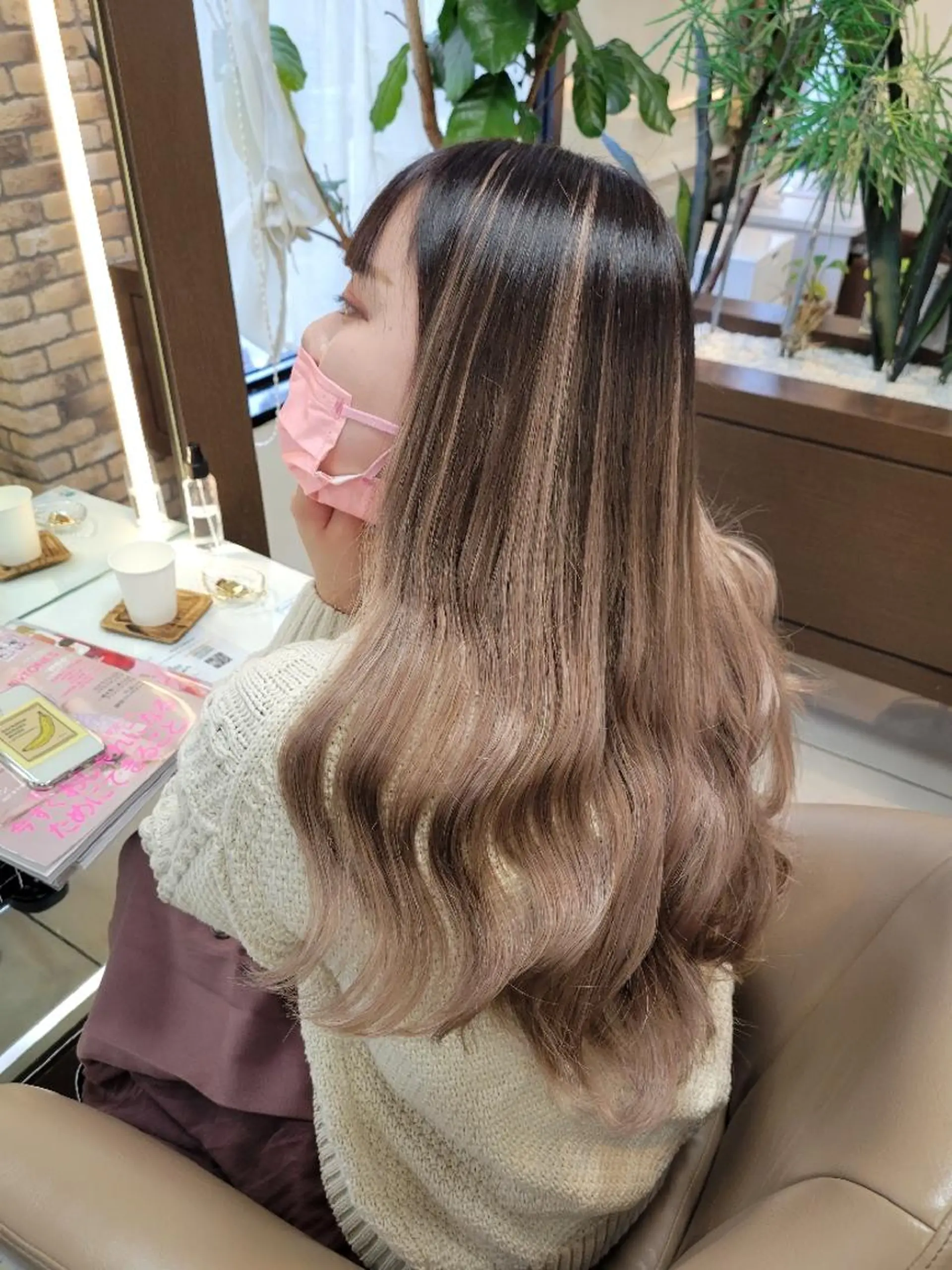 ロング カラー ママ美容師まつげ 🤍まき🤍のヘアスタイル