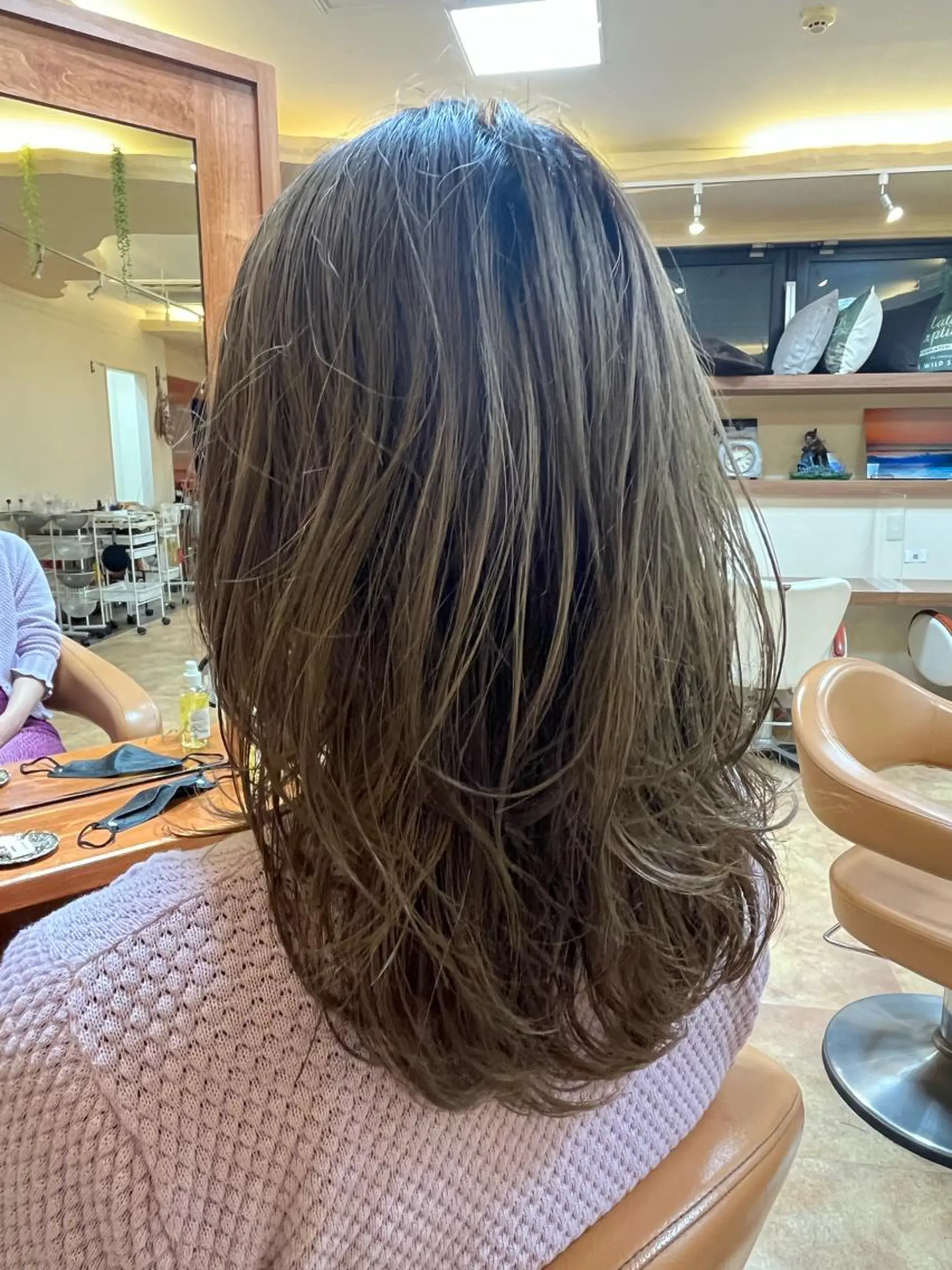セミロング ウルフカット 田畑 優希のヘアスタイル