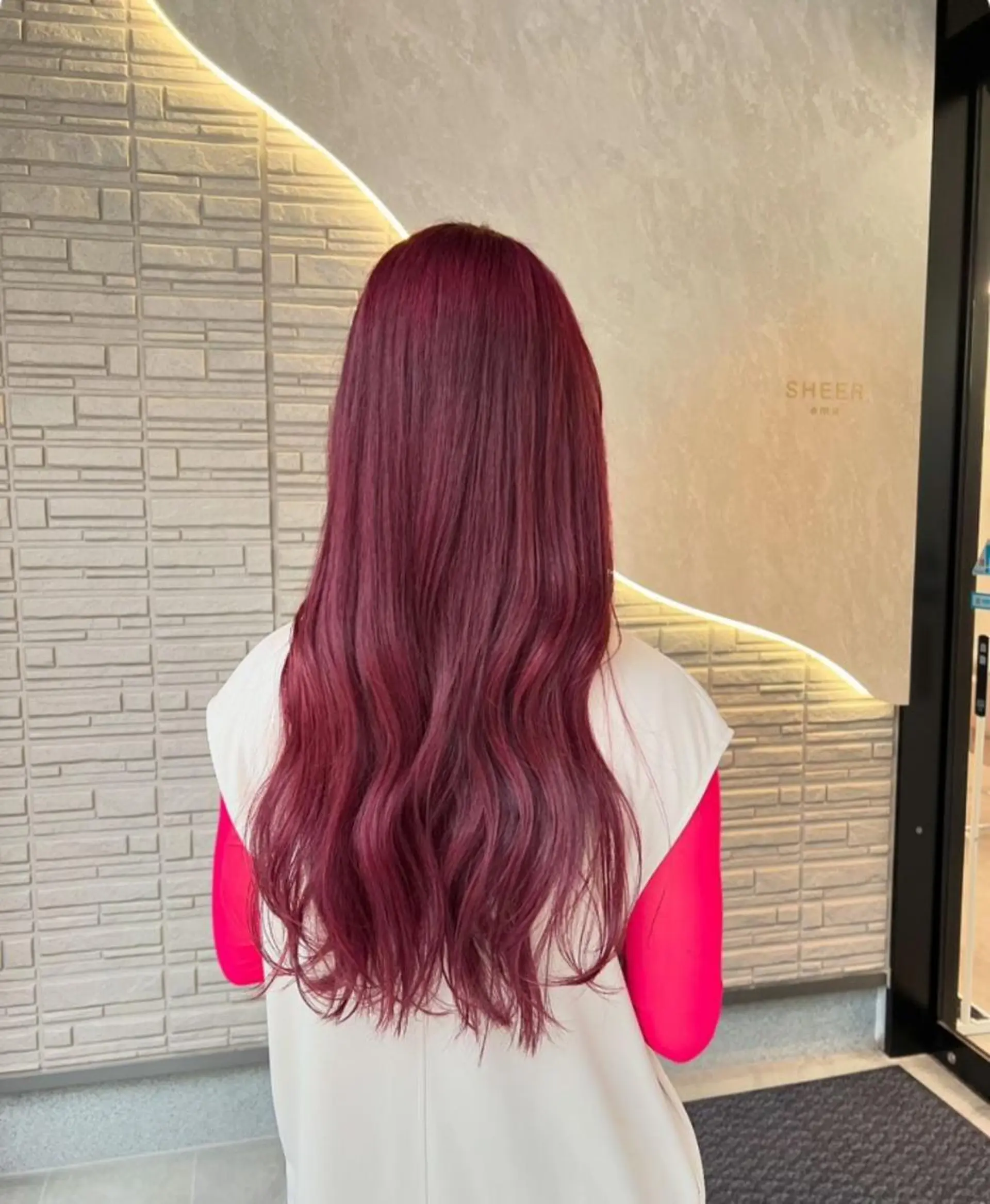 ロング カラー ブリーチ レッドカラー Seina セイナのヘアスタイル