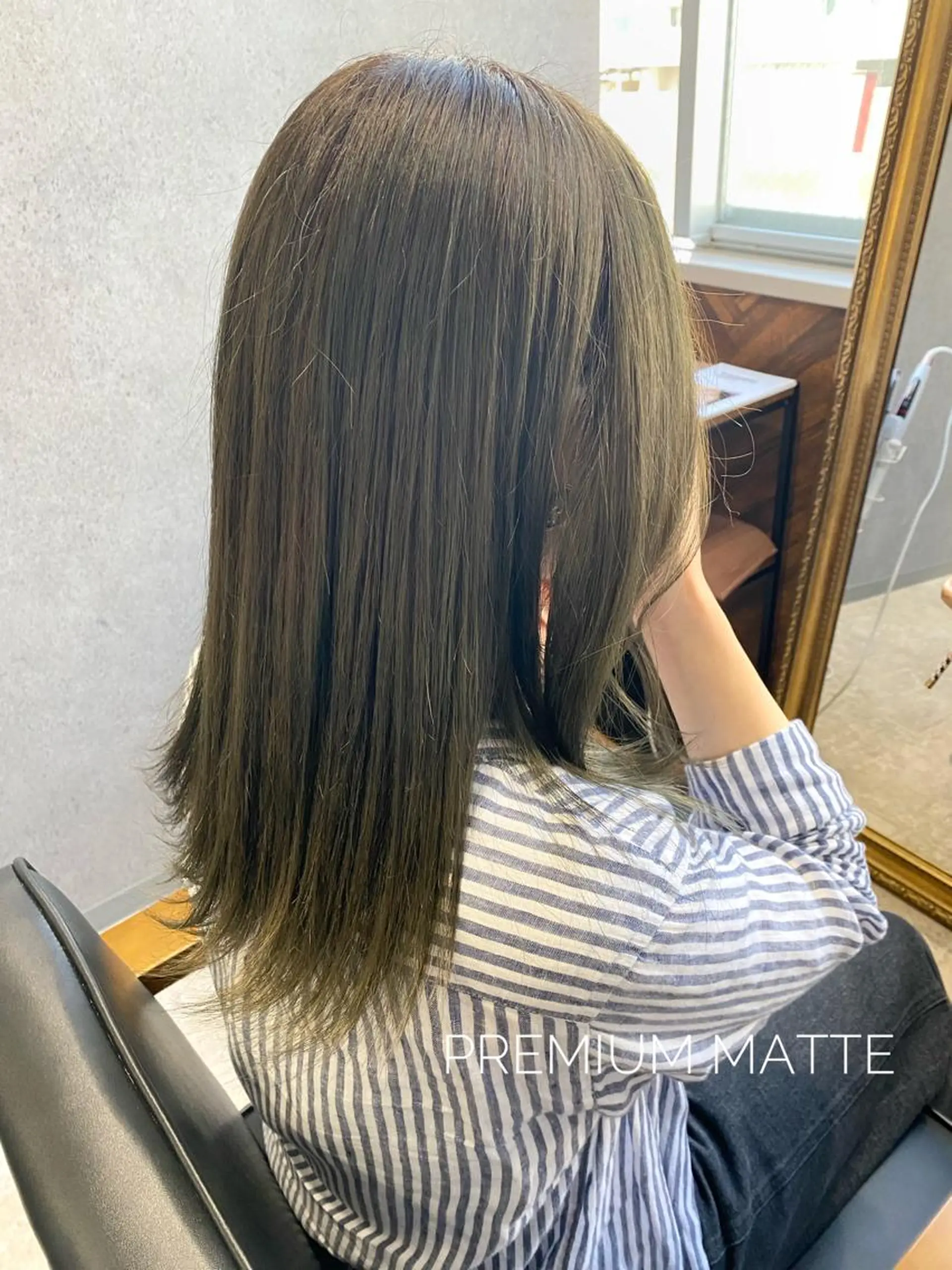 セミロング カラー ブリーチ ケアブリーチ ハイトーンカラー 髪質改善 ヨシンモリ clomus所属・YUKA艶髪 🌸寛ぎ部屋のヘアスタイル