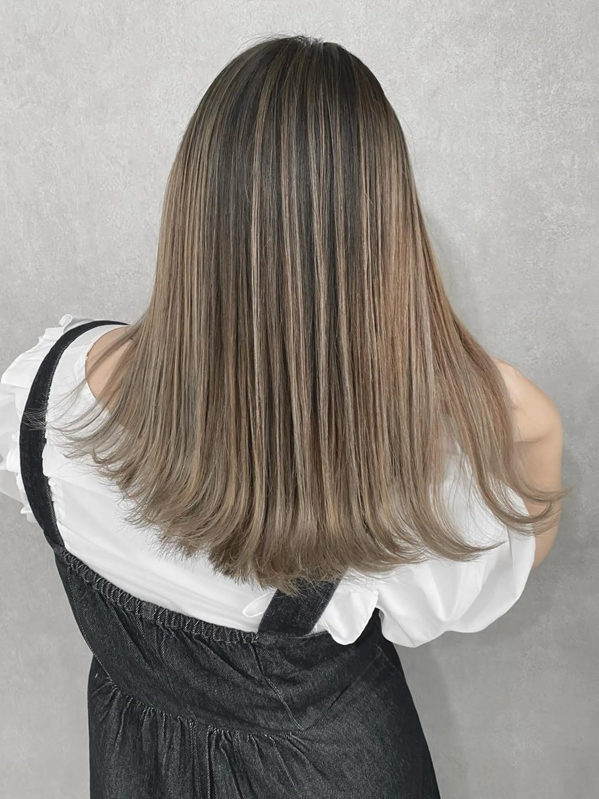 セミロング カット ハイライト❣️バレイ ヤージュ❣️　ykrのヘアスタイル