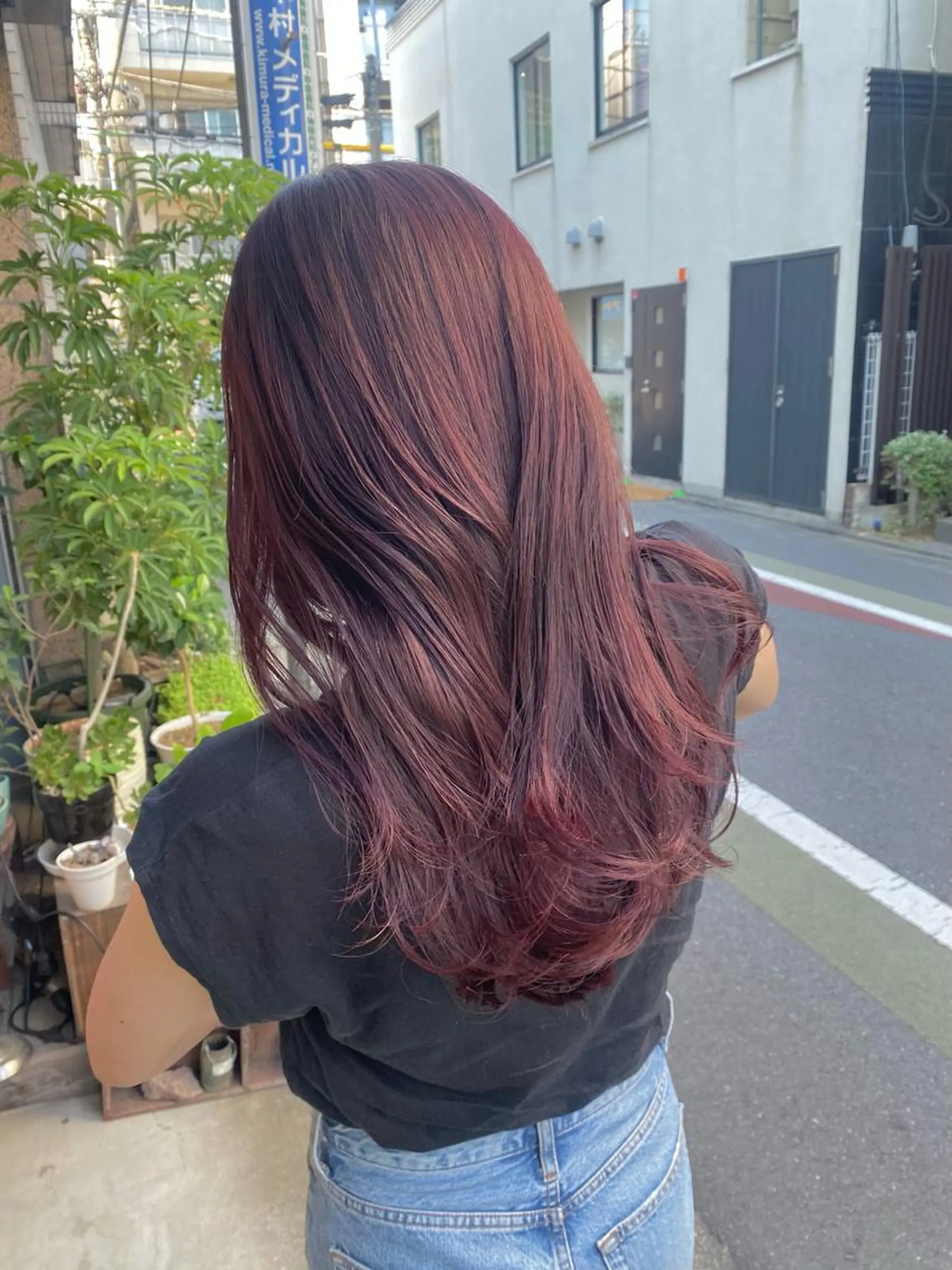 セミロング カラー ボルドーカラー カット ヘアカラー トリートメント ヤスザトアヤノ ／レイヤー／オリーブのヘアスタイル