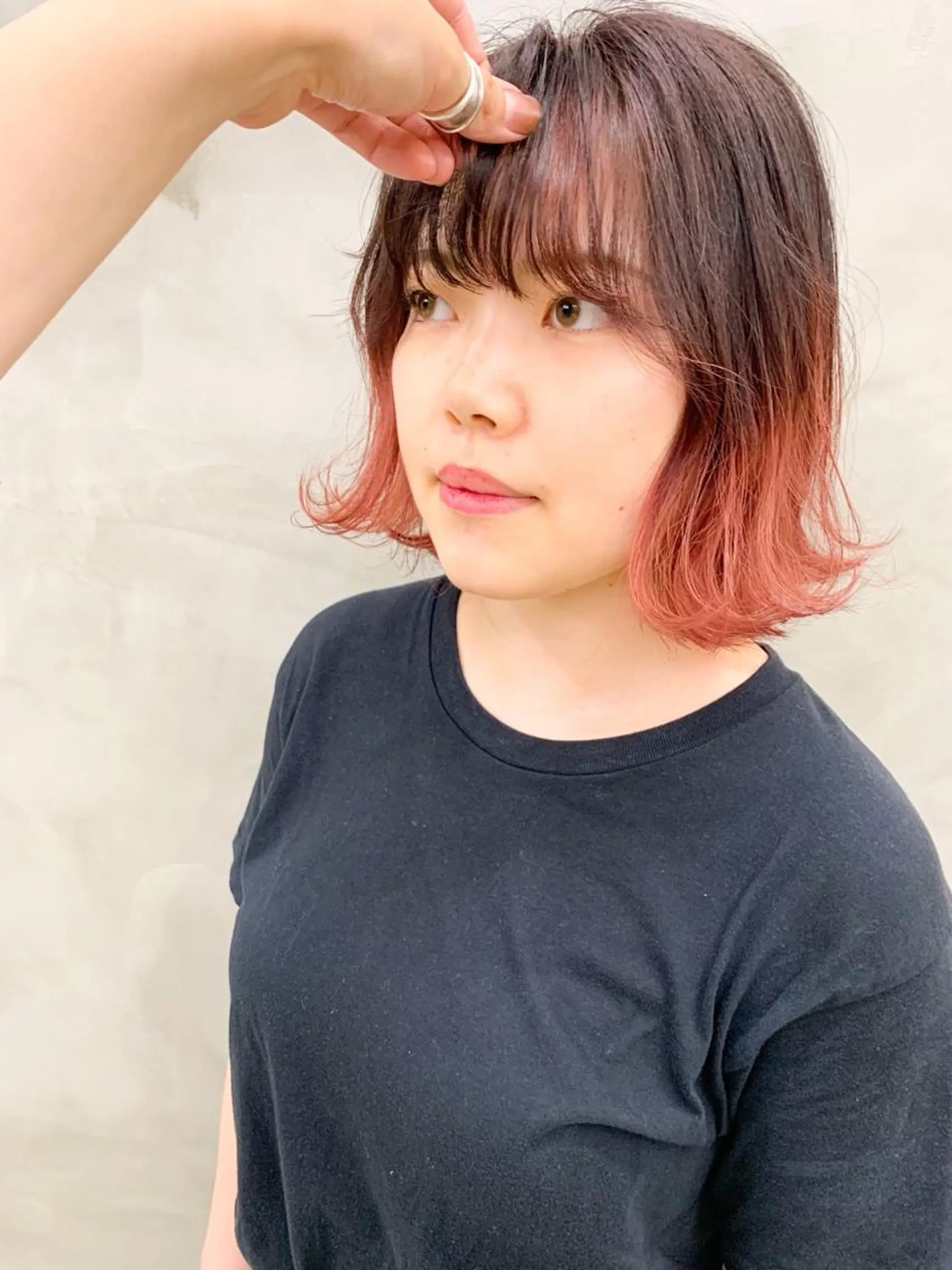 カラー 切りっぱなしボブ ブリーチ デザインカラー ダブルカラー ピンクカラー SEED&beauty byFLAT所属・ヘッドスパ (女性限定)🍋モエのヘアスタイル