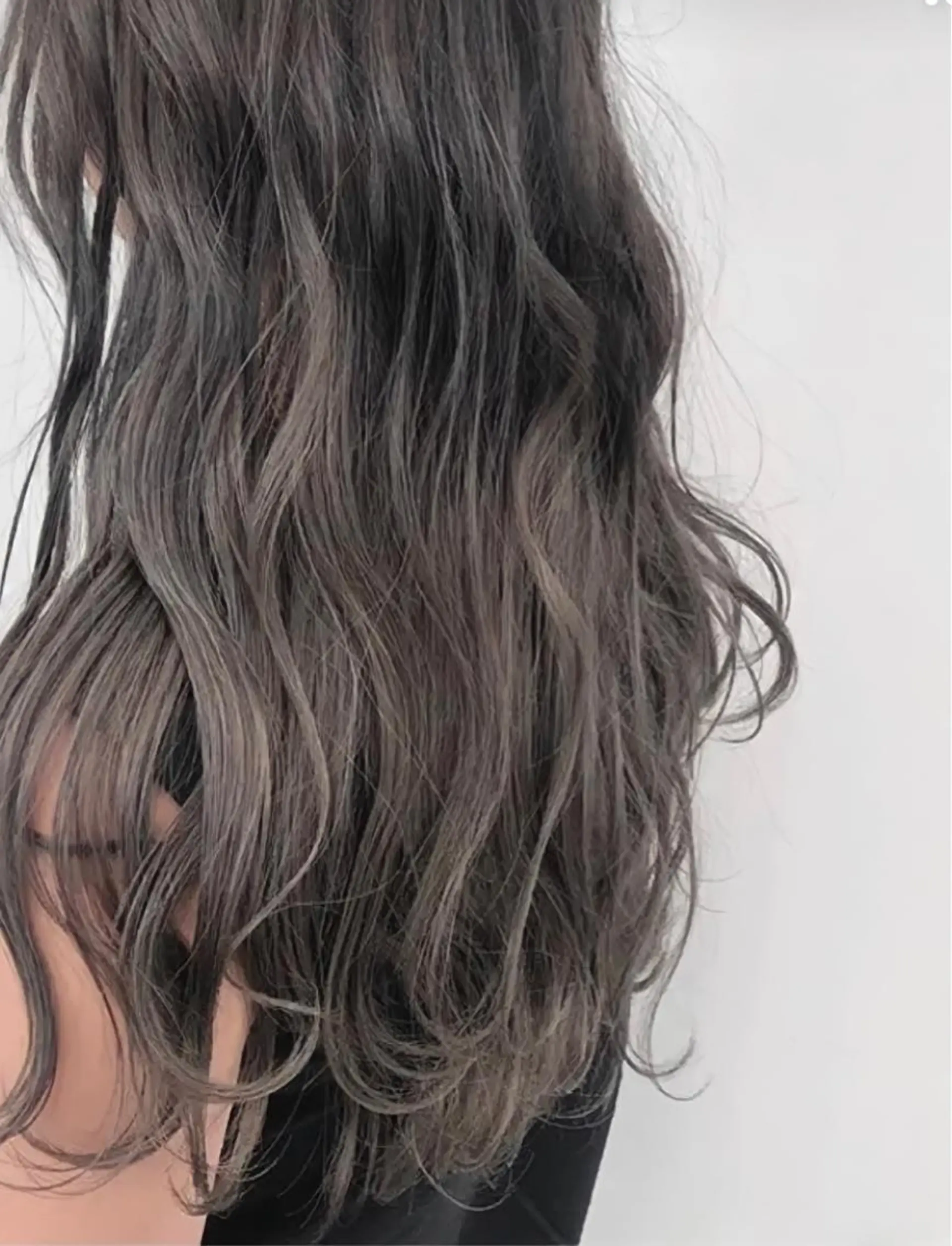 ミディアム カラー ブリーチ グレージュ ブリーチなしカラー ヘアカラー トリートメント 海外ヘア/ 長谷川　裕起のヘアスタイル