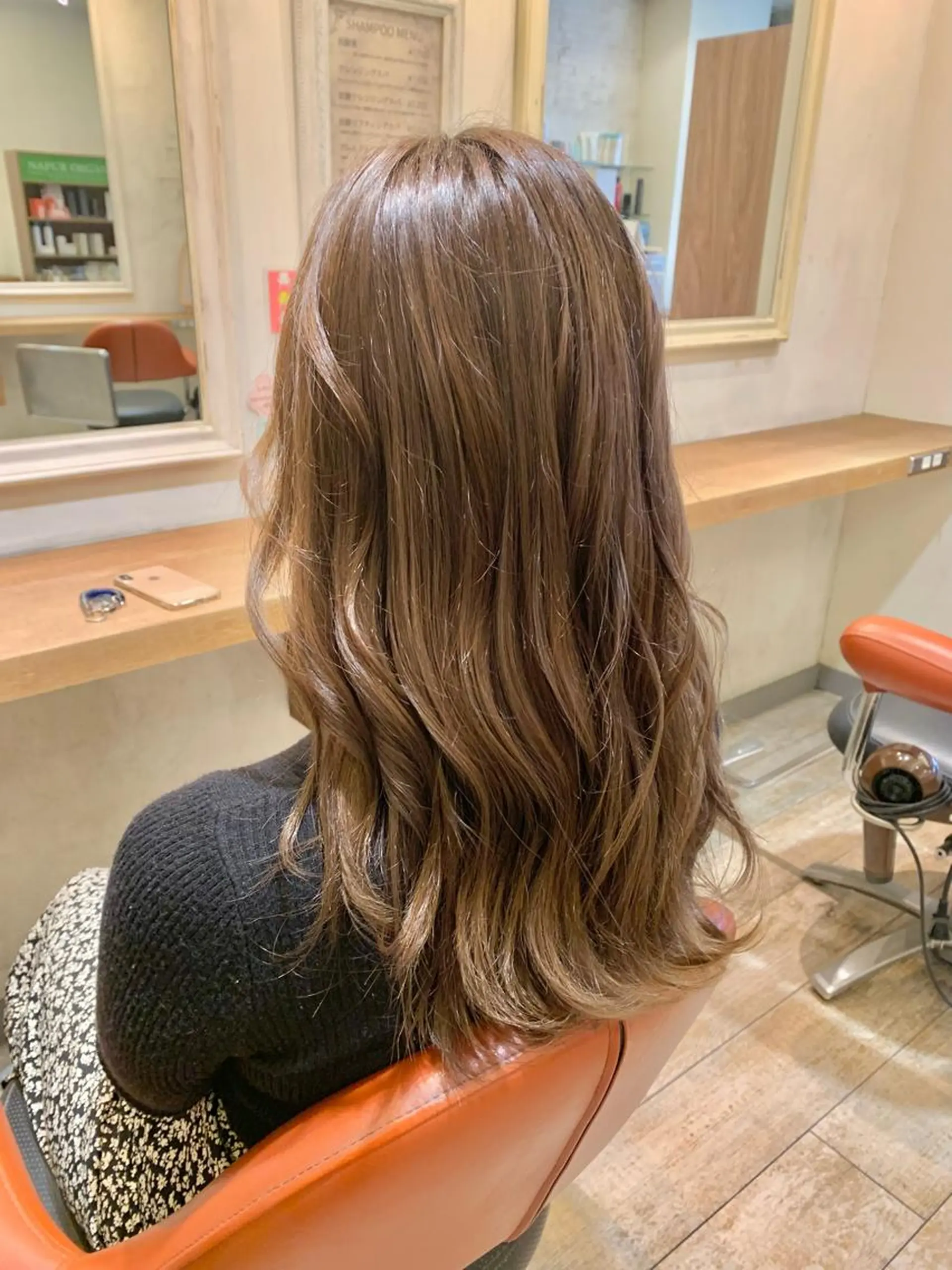 ミディアム カラー アッシュ アッシュグレー アッシュグレージュ バレイヤージュ デザインカラー カット ヘアカラー トリートメント ひばりヶ丘美容室 ✂︎藤原珠輝✂︎のヘアスタイル