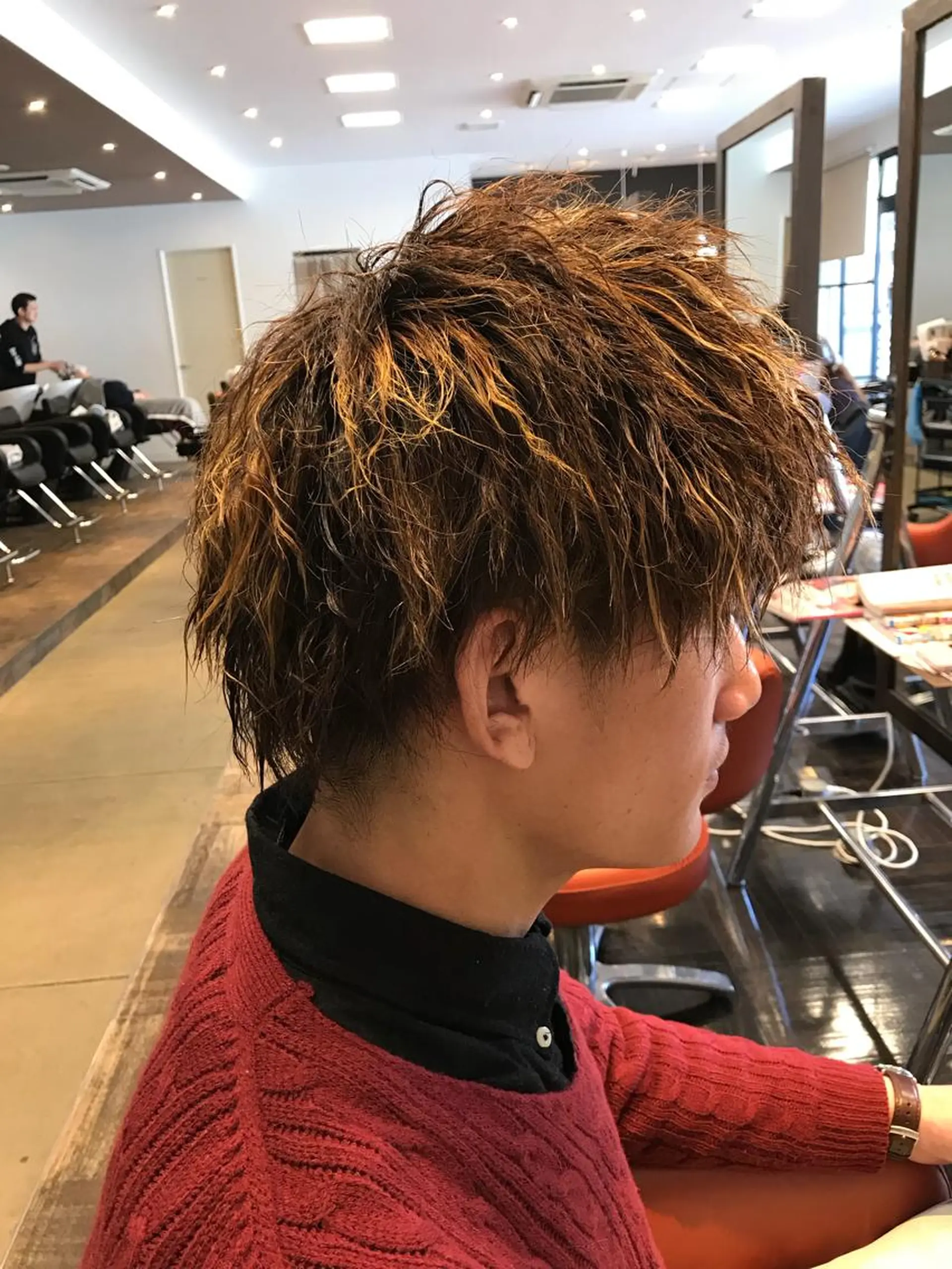 ショート カラー パーマ メンズ メンズパーマ メンズツイストパーマ ツイストパーマ カット ヘアカラー パーマ デザインカラー🌈 高木リョウのヘアスタイル