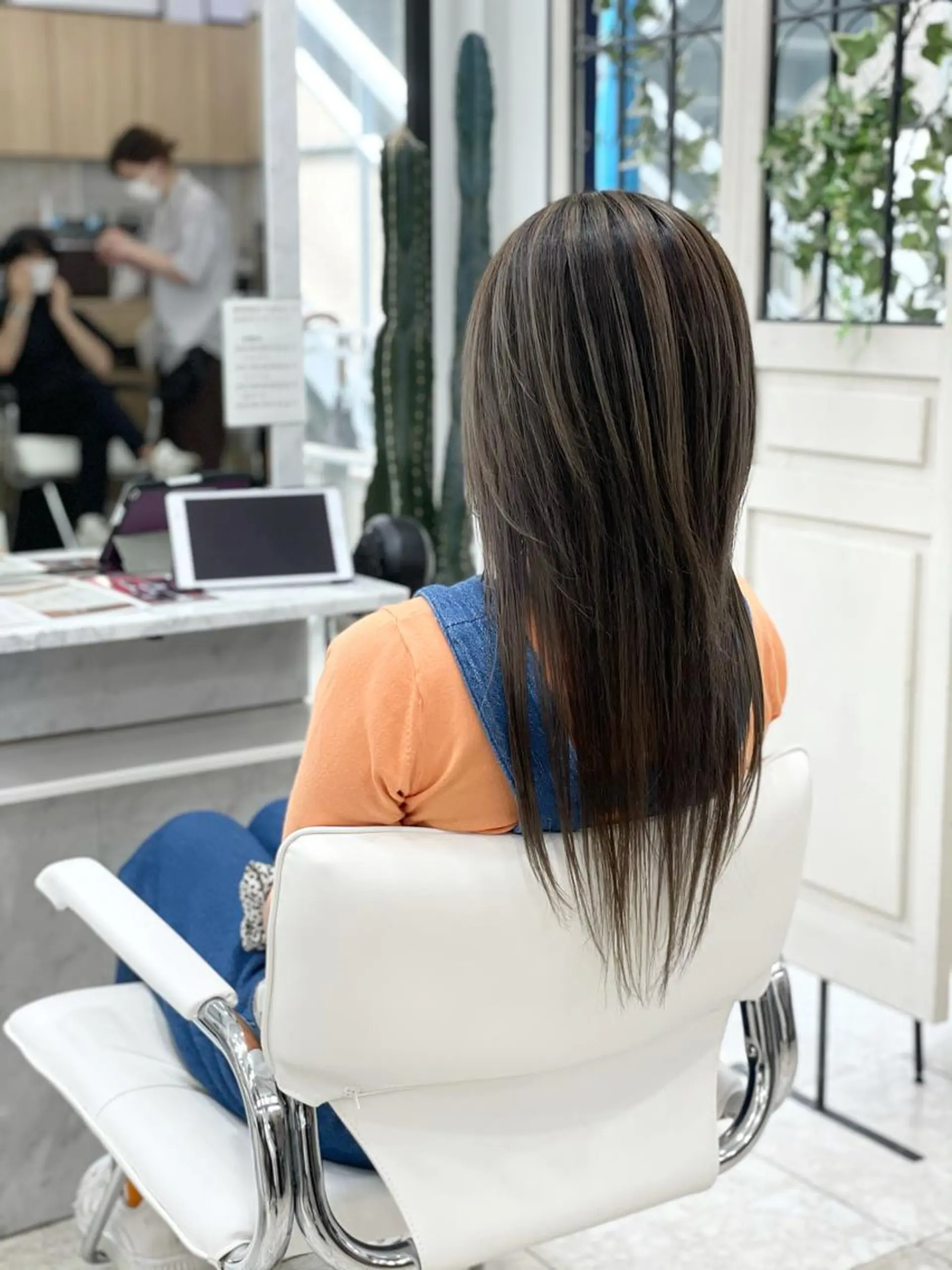 ロング カラー バレイヤージュ ハイライトカラー ハイライト レイヤーカット 相武台ショート特化 💐川崎希💐のヘアスタイル