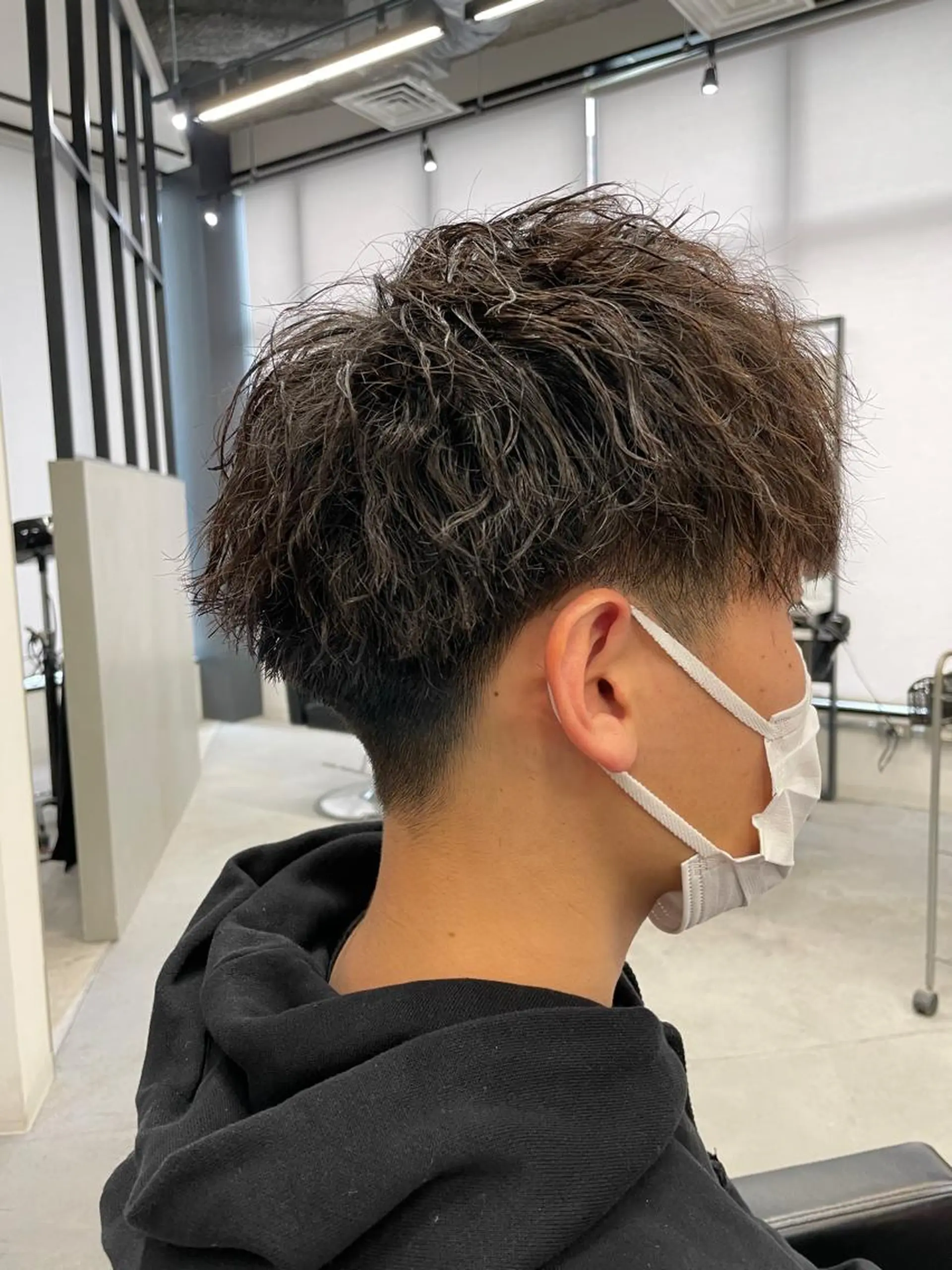 パーマ メンズ メンズパーマ メンズツイストパーマ 波巻きパーマ ツイストパーマ 福永速人 /メンズパーマのヘアスタイル
