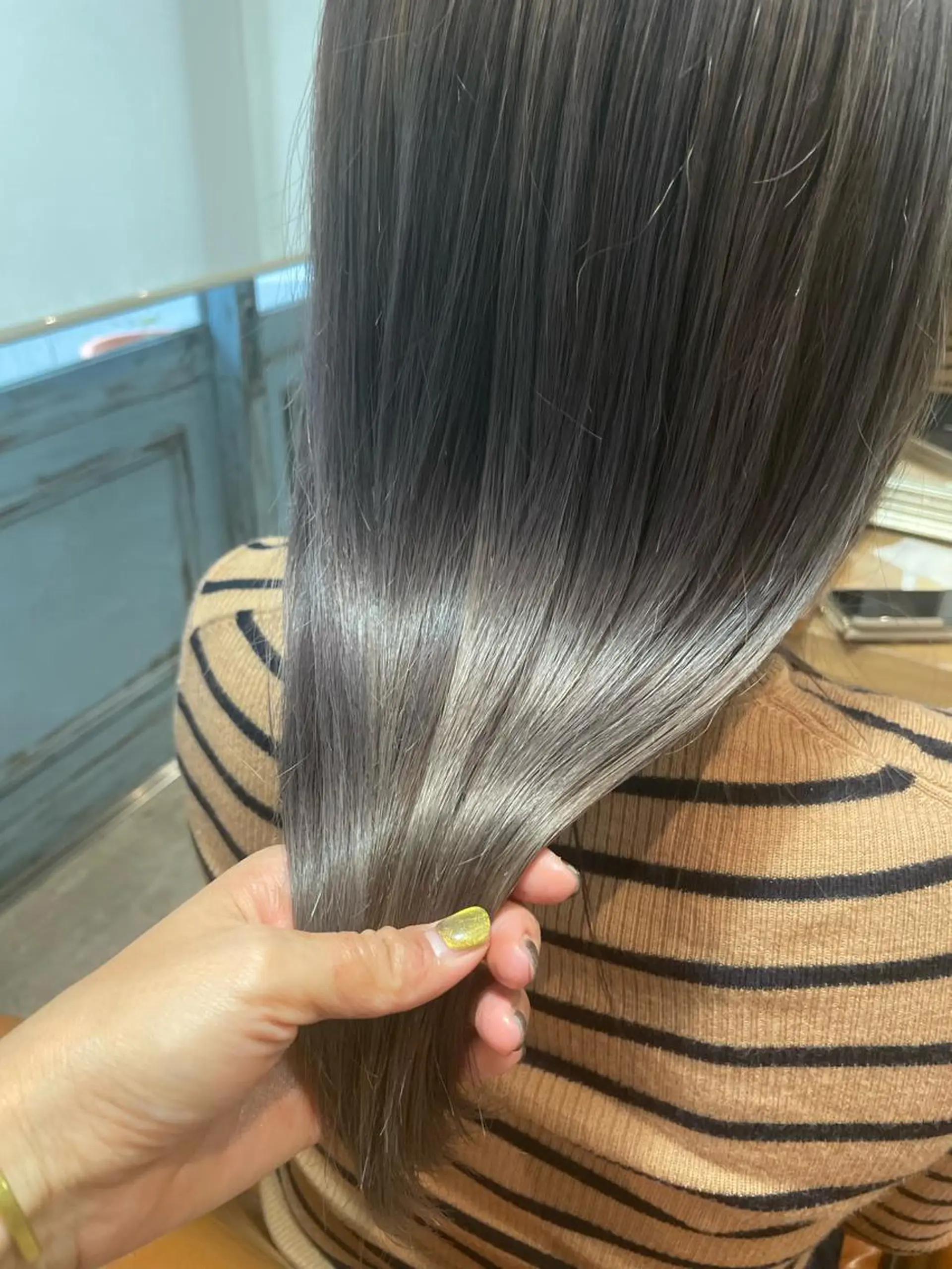 カラー 透明感カラー ダブルカラー グレージュ ヘアカラー トリートメント HARE 川崎晴佳のヘアスタイル