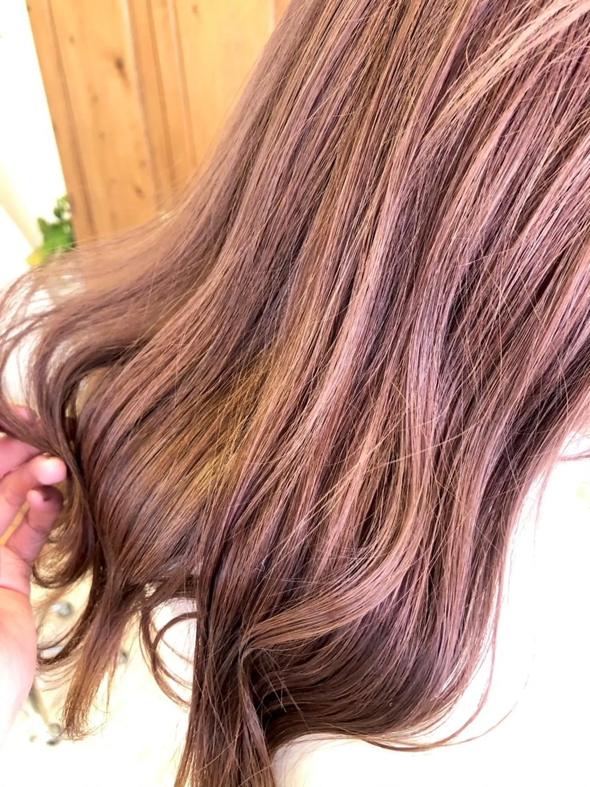ミディアム カラー ブリーチ ケアブリーチ ダブルカラー ピンクカラー インナーカラー/推し アニメカラー/ウルフのヘアスタイル