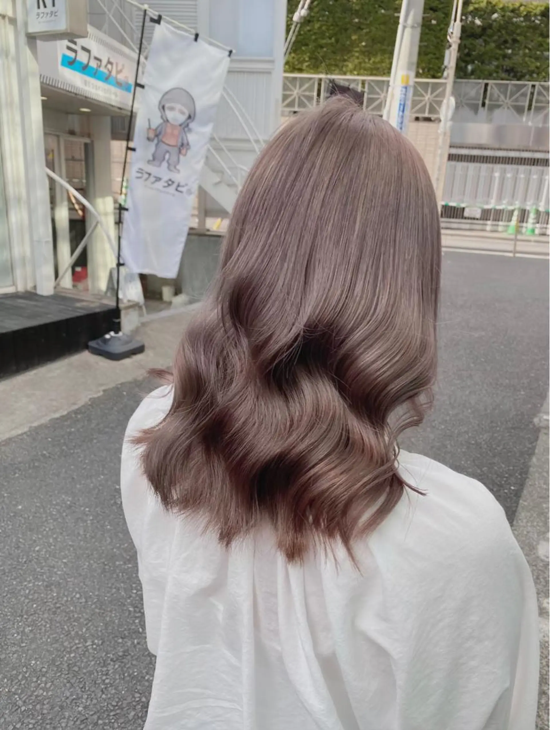 セミロング カラー ベージュカラー ブラウンカラー 透明感カラー ナチュラルブラウン ヘアカラー トリートメント ヘアセット ブリーチ特化/レイヤ ーカット🥀マサルのヘアスタイル
