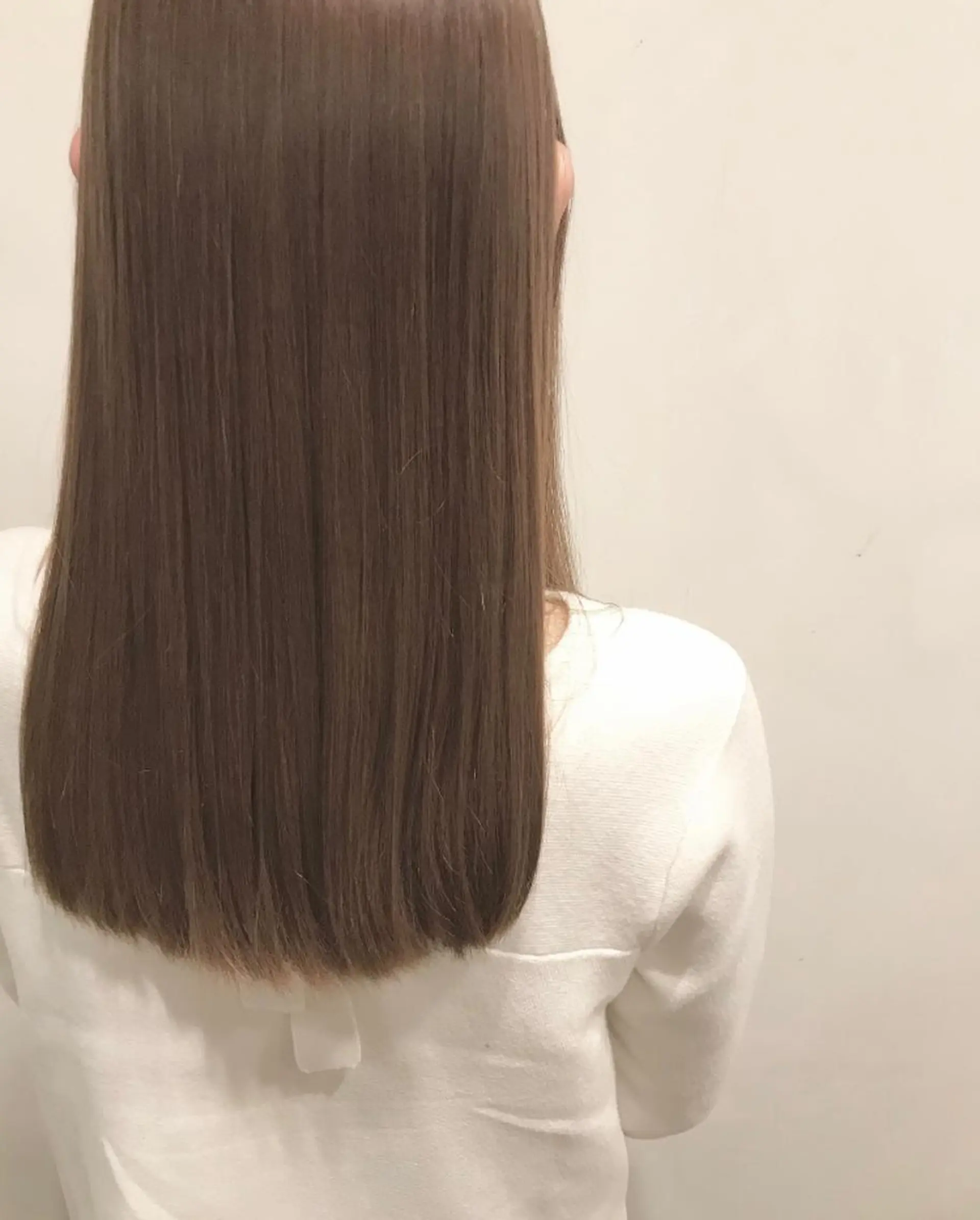 ロング カラー アッシュ ベージュカラー ブリーチ ブリーチなしカラー ≫  𝟓 ¹/₄所属・mayo 🐄🌈のヘアスタイル