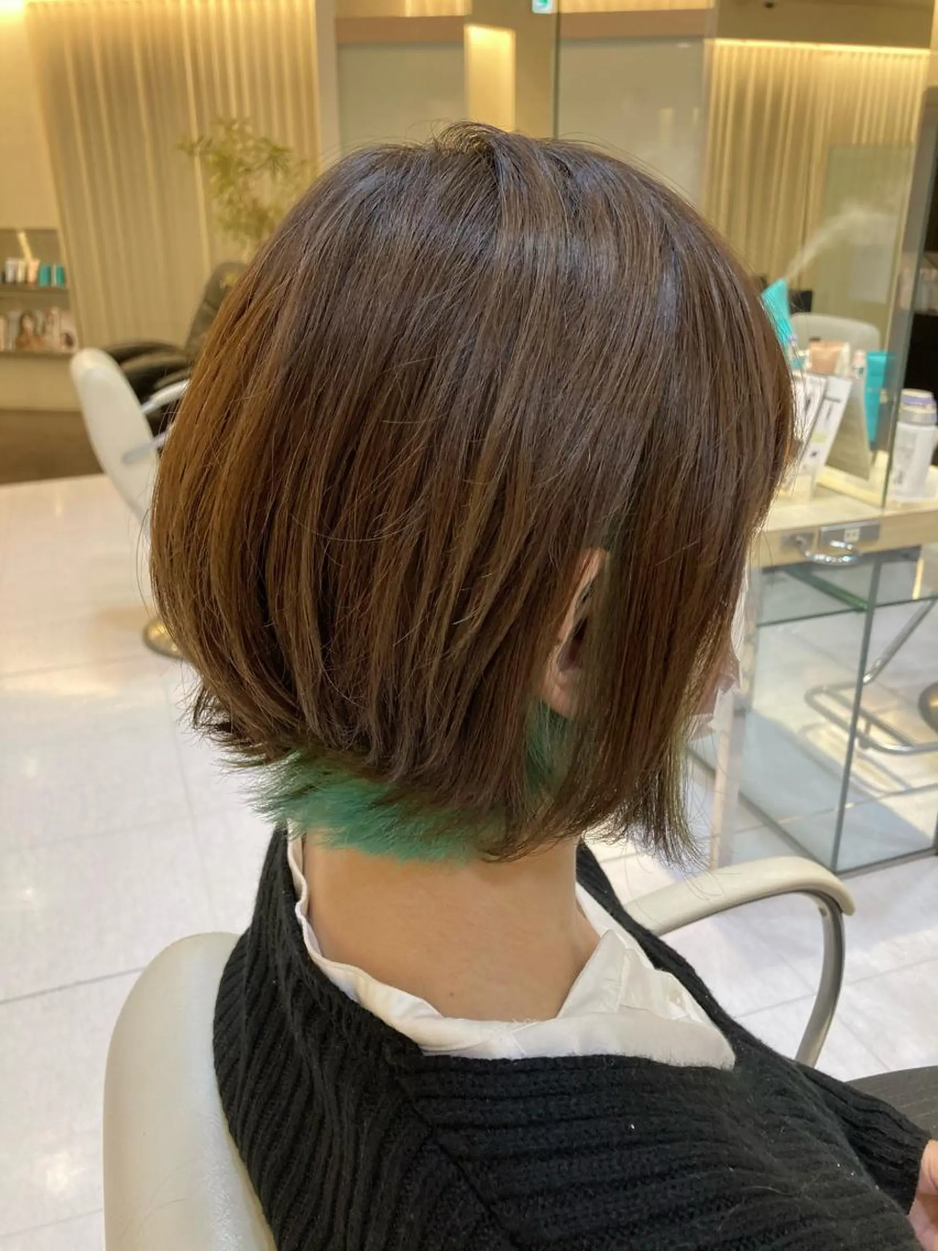 ショート カラー ブリーチ グレージュ 後藤 瑞季のヘアスタイル