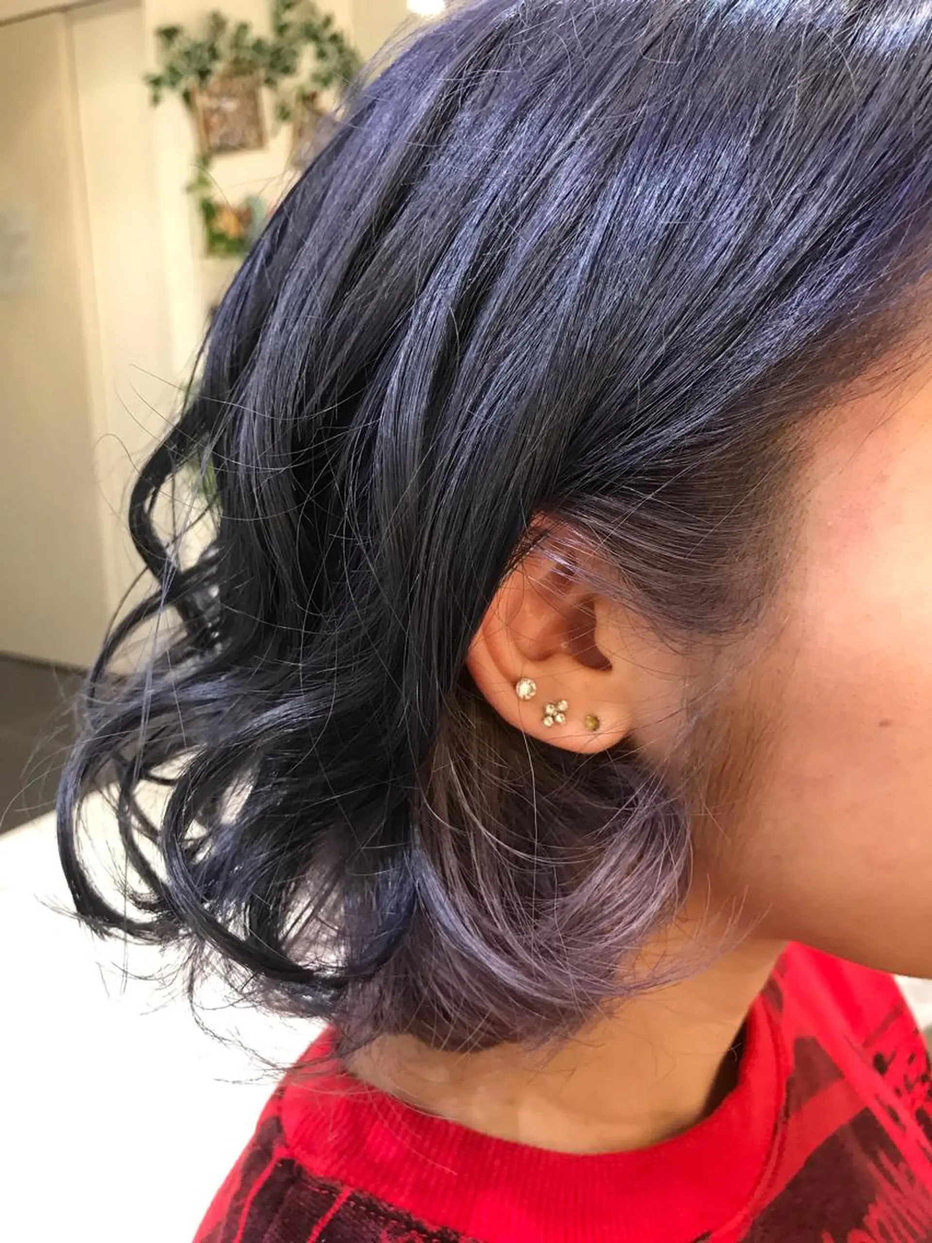 ミディアム カラー ラベンダーカラー ネイビーカラー 清藤 綾のヘアスタイル