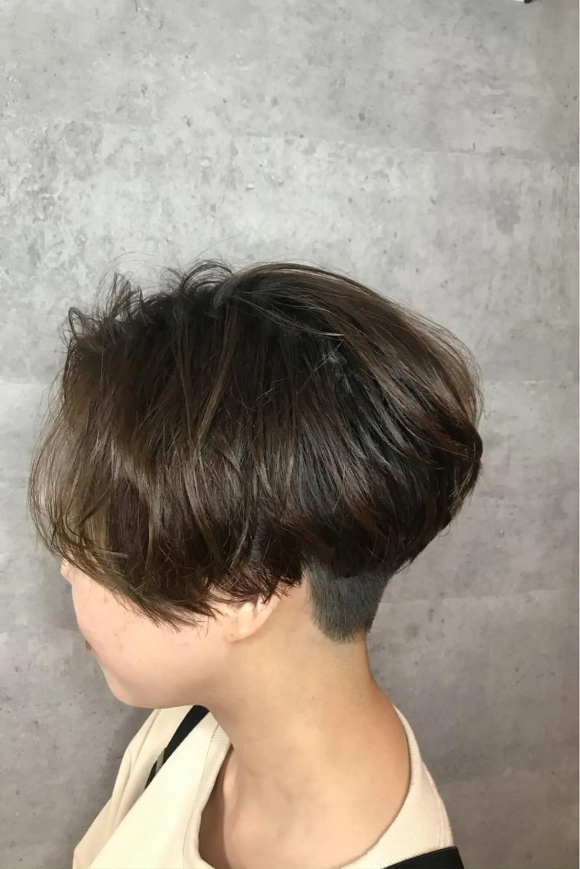 ショート カラー ハンサムショート ショートヘア カット ヘアカラー 久保亮太 /大人ショートのヘアスタイル