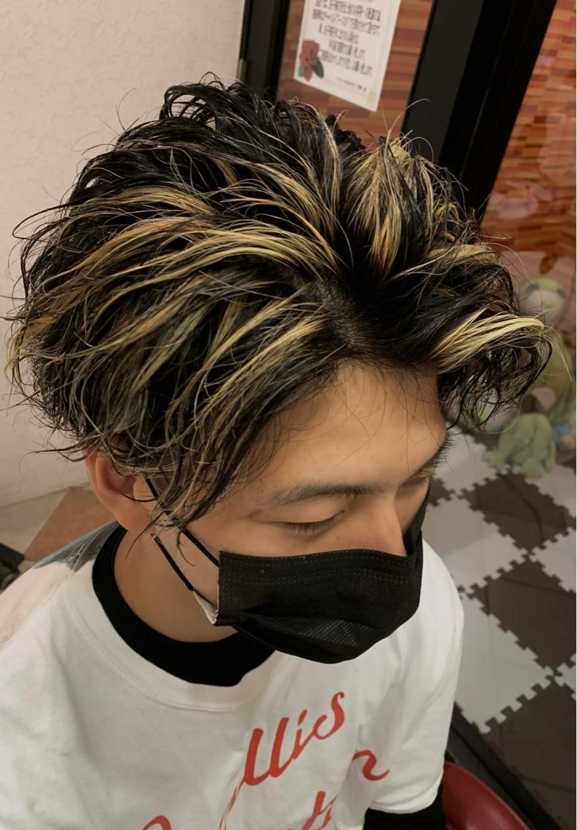 カラー メンズ メンズブリーチ メンズメッシュ ブリーチ メッシュ L PLACE所属・L PLACE 丸山一希のヘアスタイル