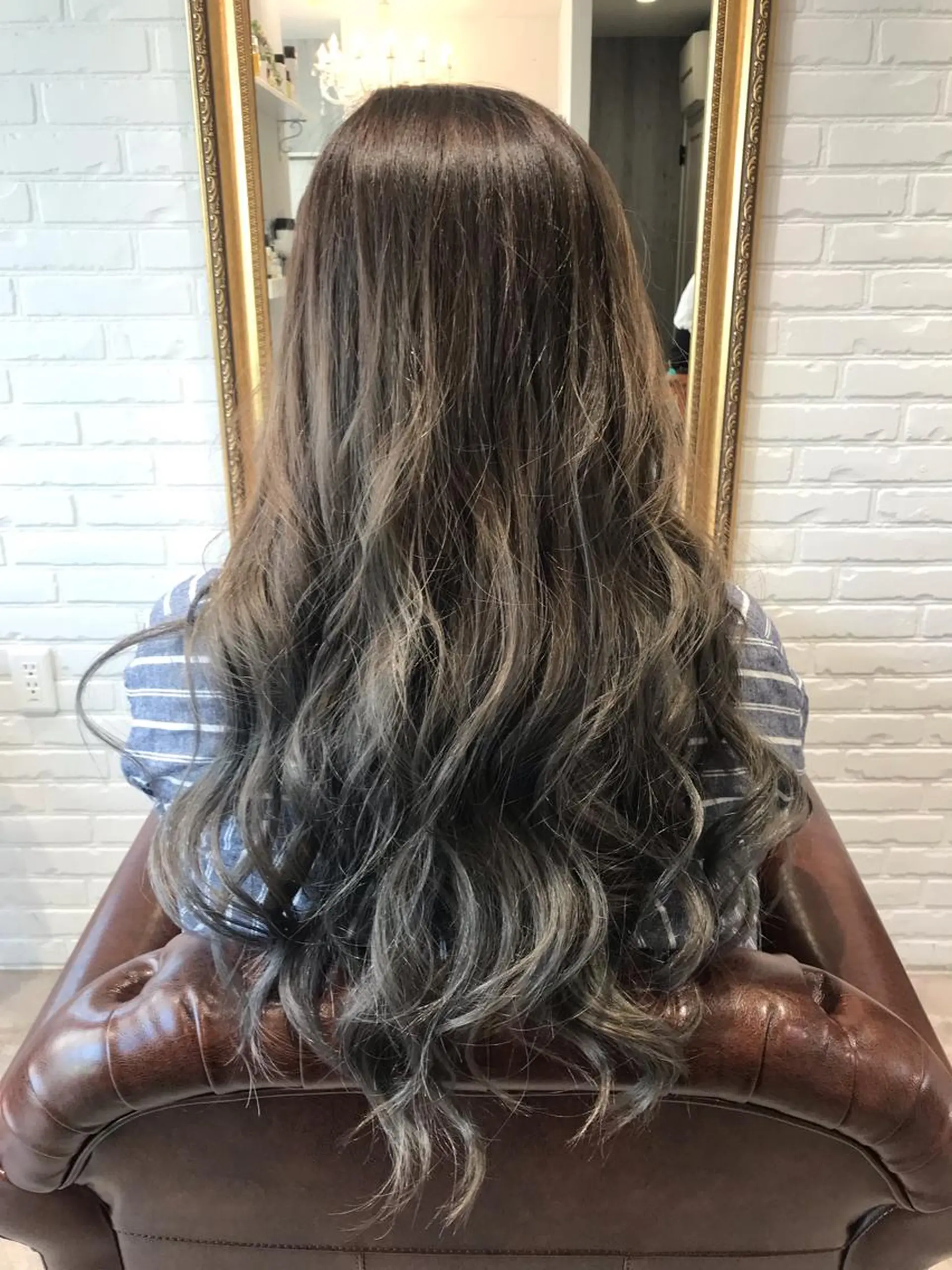 ロング カラー バレイヤージュ グレージュ レイヤーカット ロング Renatus店長 金子裕美のヘアスタイル