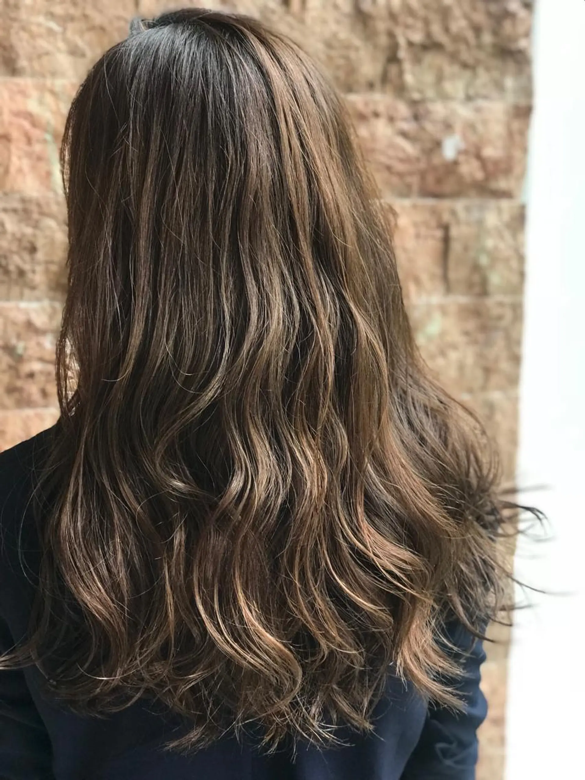 ロング ハイライト 松本 将太のヘアスタイル