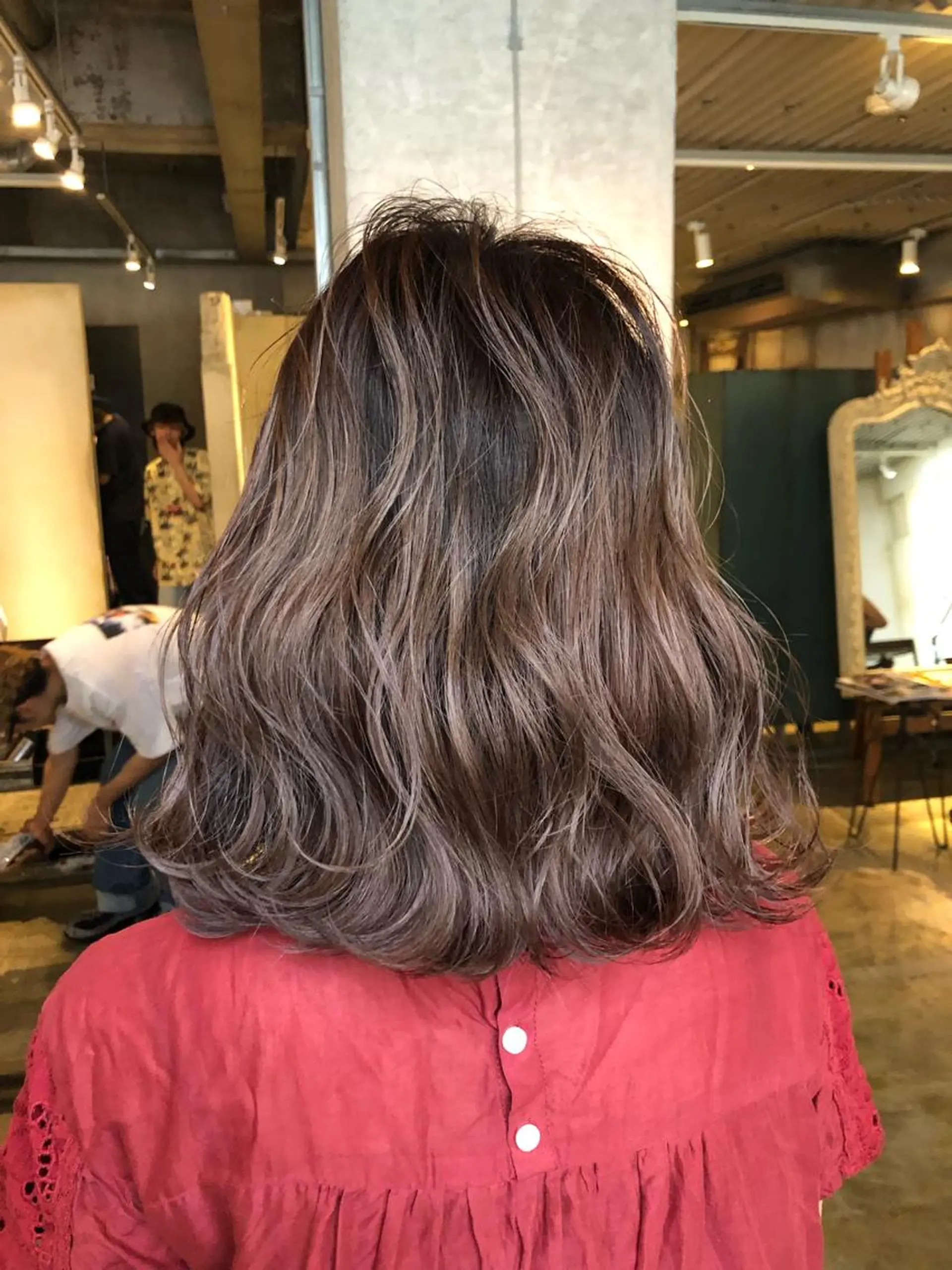 セミロング カラー ベージュカラー グラデーションカラー こう ちゃんのヘアスタイル