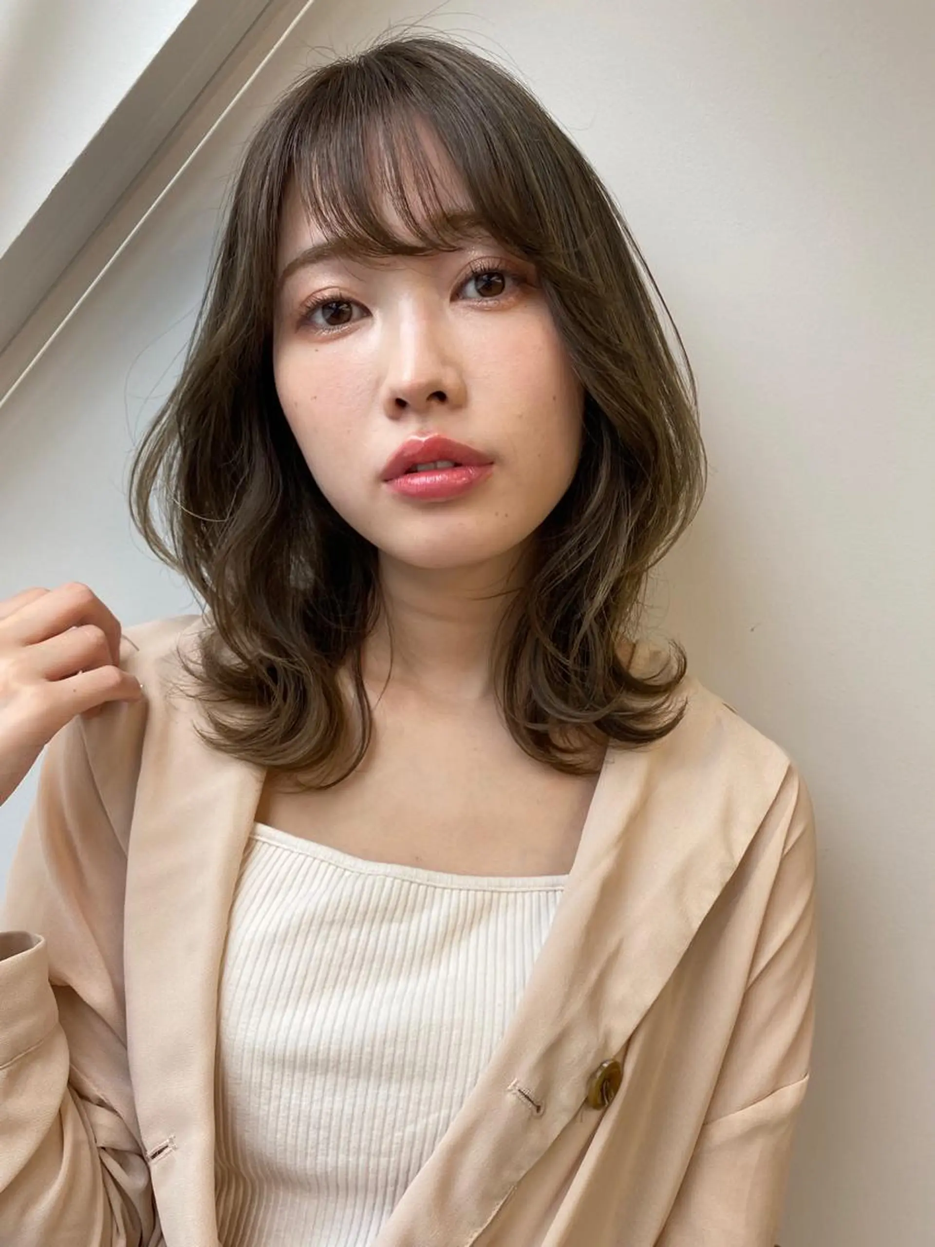 ミディアム カラー くびれヘア 🌼渋谷韓国ヘア 桑尾幸奈🌼のヘアスタイル