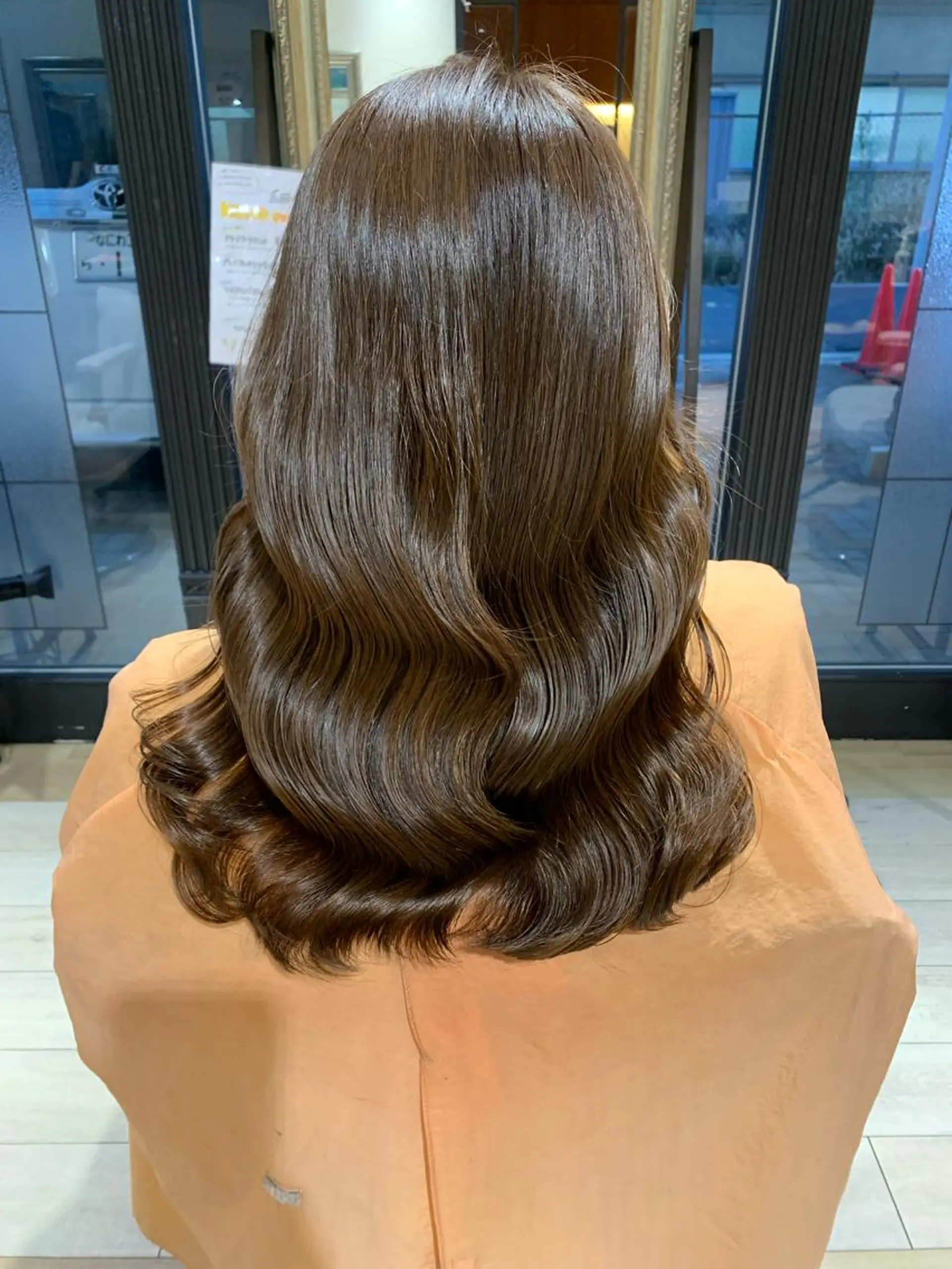 セミロング カラー カット ヘアカラー トリートメント 上田 紗也のヘアスタイル