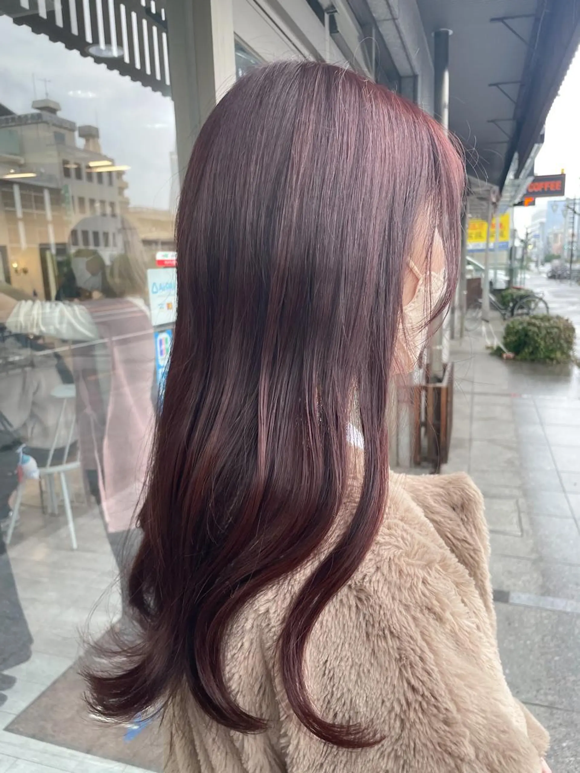 ロング ピンクブラウン イワタ マハ/ minim hairのヘアスタイル